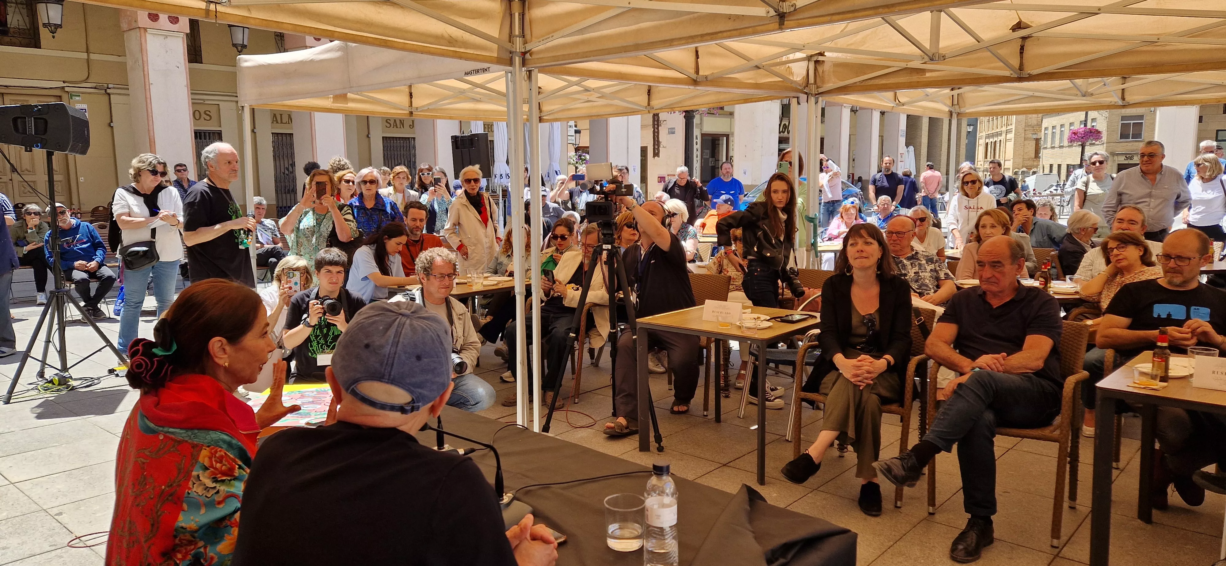  Victoria Abril, en el vermú con... del Festival de Cine de Huesca. Foto Myriam Martínez