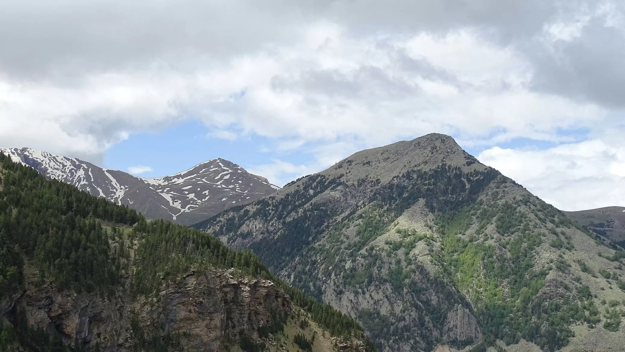 Gallinero y pico Cerler