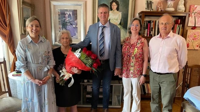 Dolores Corbella del Río con el alcalde