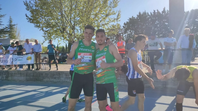 Hamza Dair, derecha, con Christian Iguacel. Líder y tercero del ranking nacional de 400. Hamza Dair, derecha, con Christian Iguacel. Líder y tercero del ranking nacional de 400.