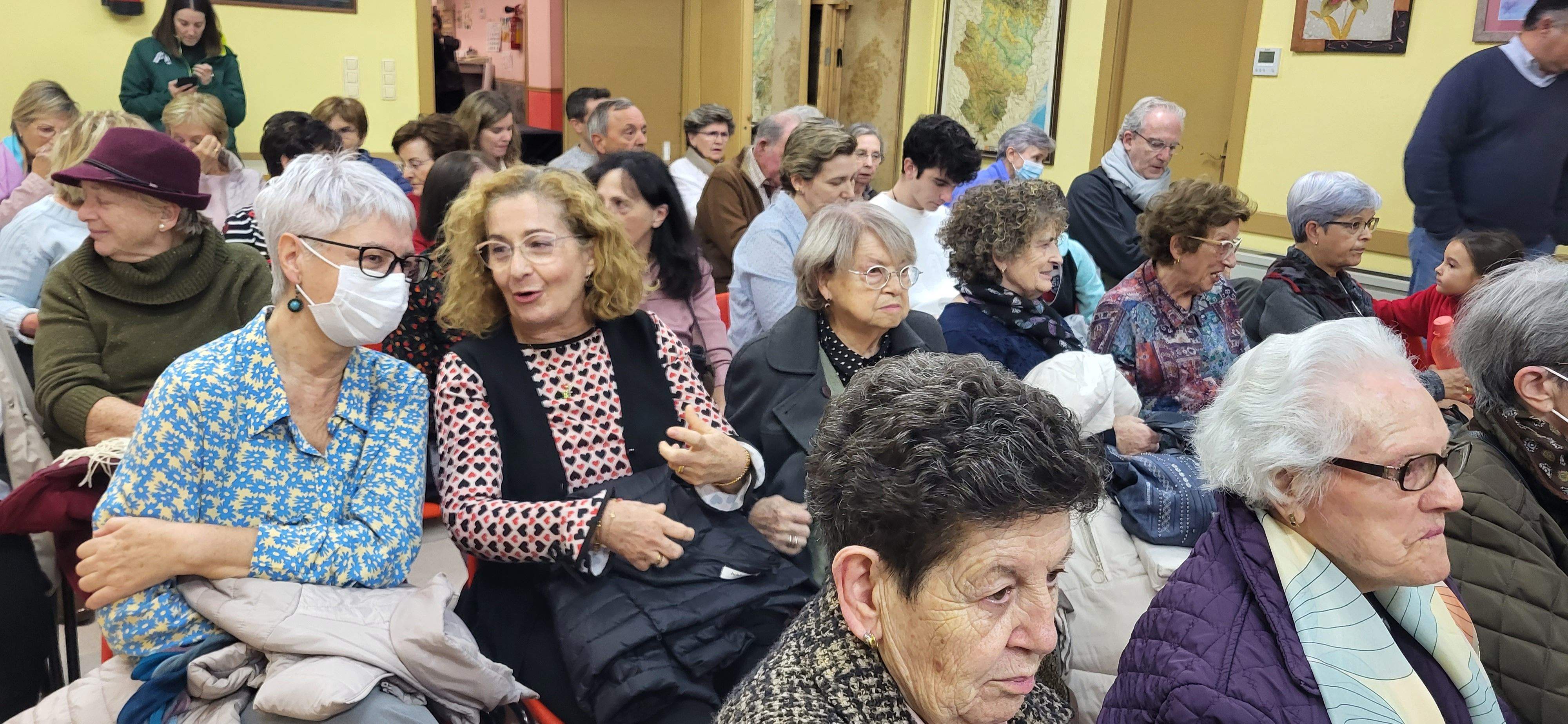 Imágenes del homenaje a Angelines Palacio. Foto Myriam Martínez 