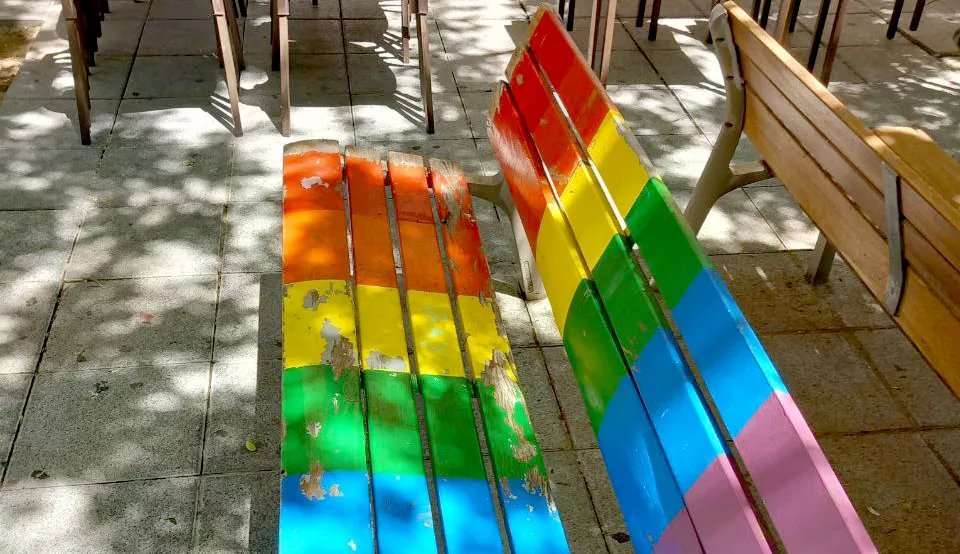 Uno de los bancos que estaba situado en la plaza Concepción Arenal de Huesca. Uno de los bancos que estaba situado en la plaza Concepción Arenal de Huesca.