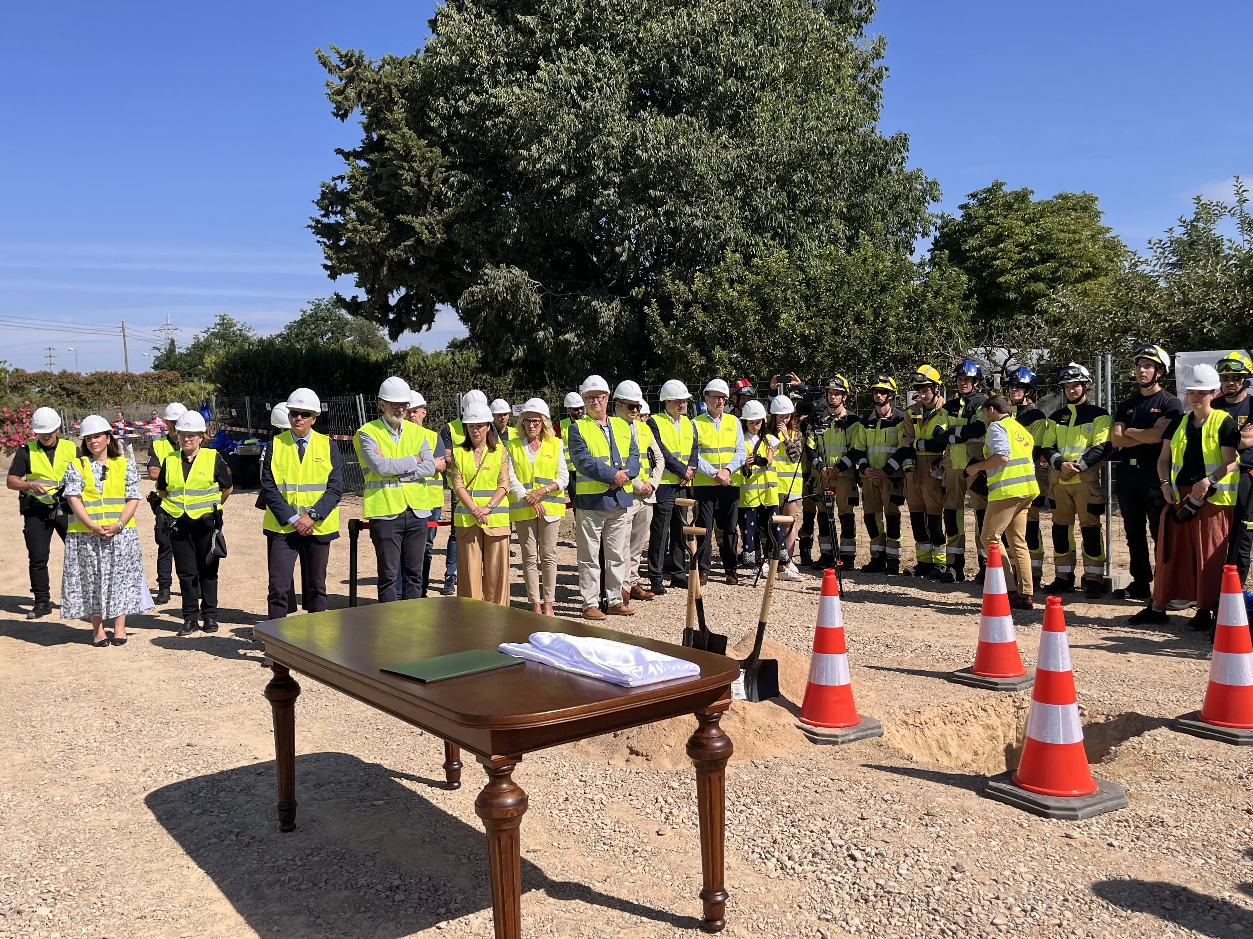 Acto de colocación de la primera piedra del Centro de Emergencias y Seguridad Ciudadana de Huesca. Foto Mercedes Manterola