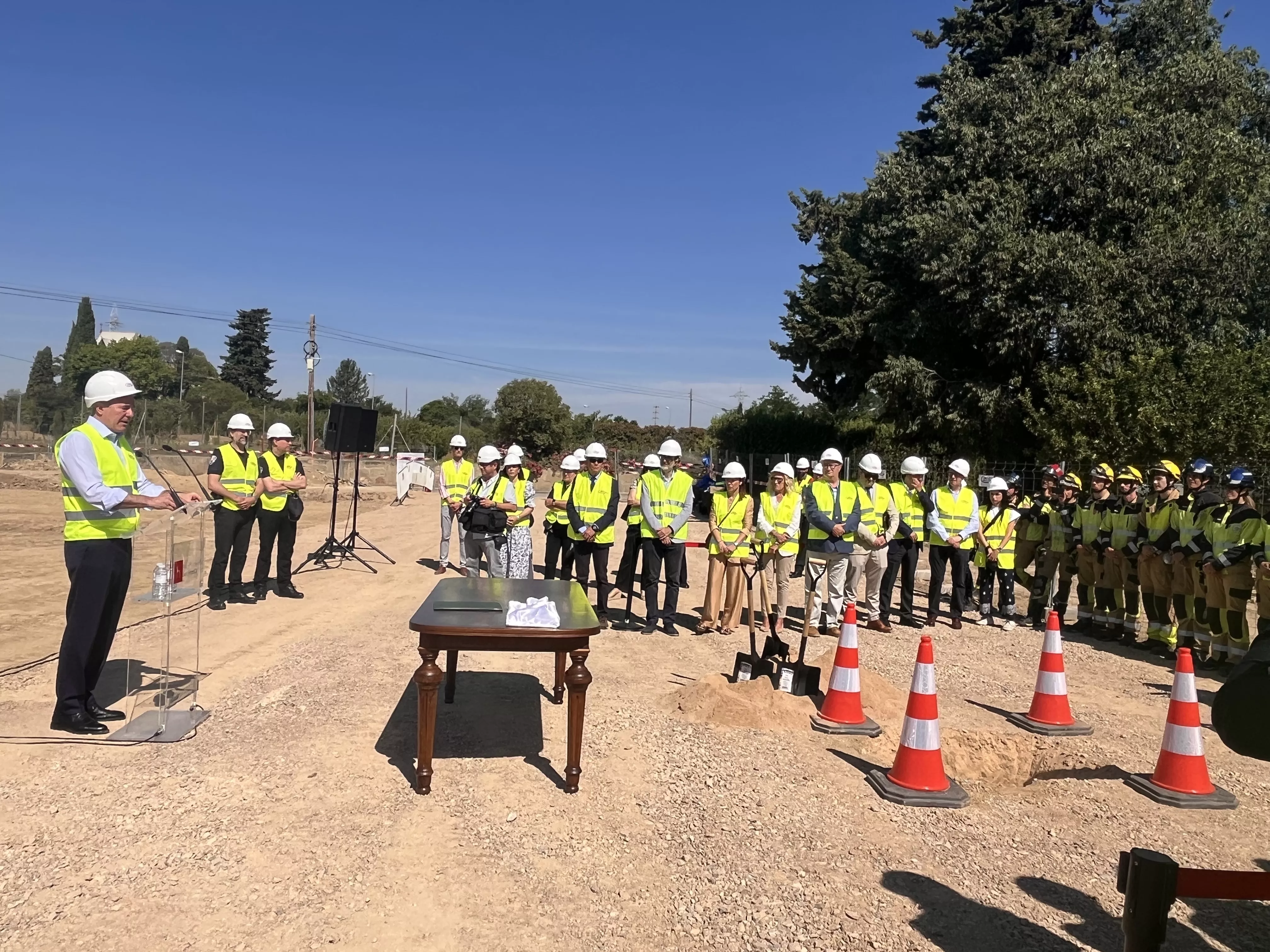 Acto de colocación de la primera piedra del Centro de Emergencias y Seguridad Ciudadana de Huesca. Foto Mercedes Manterola