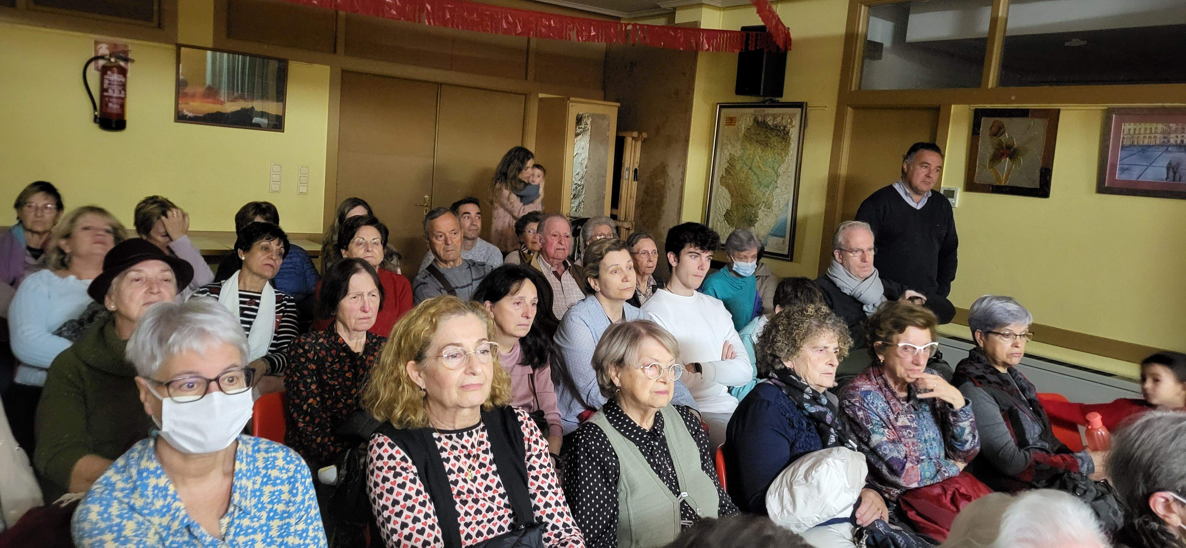 Imágenes del homenaje a Angelines Palacio. Foto Myriam Martínez 