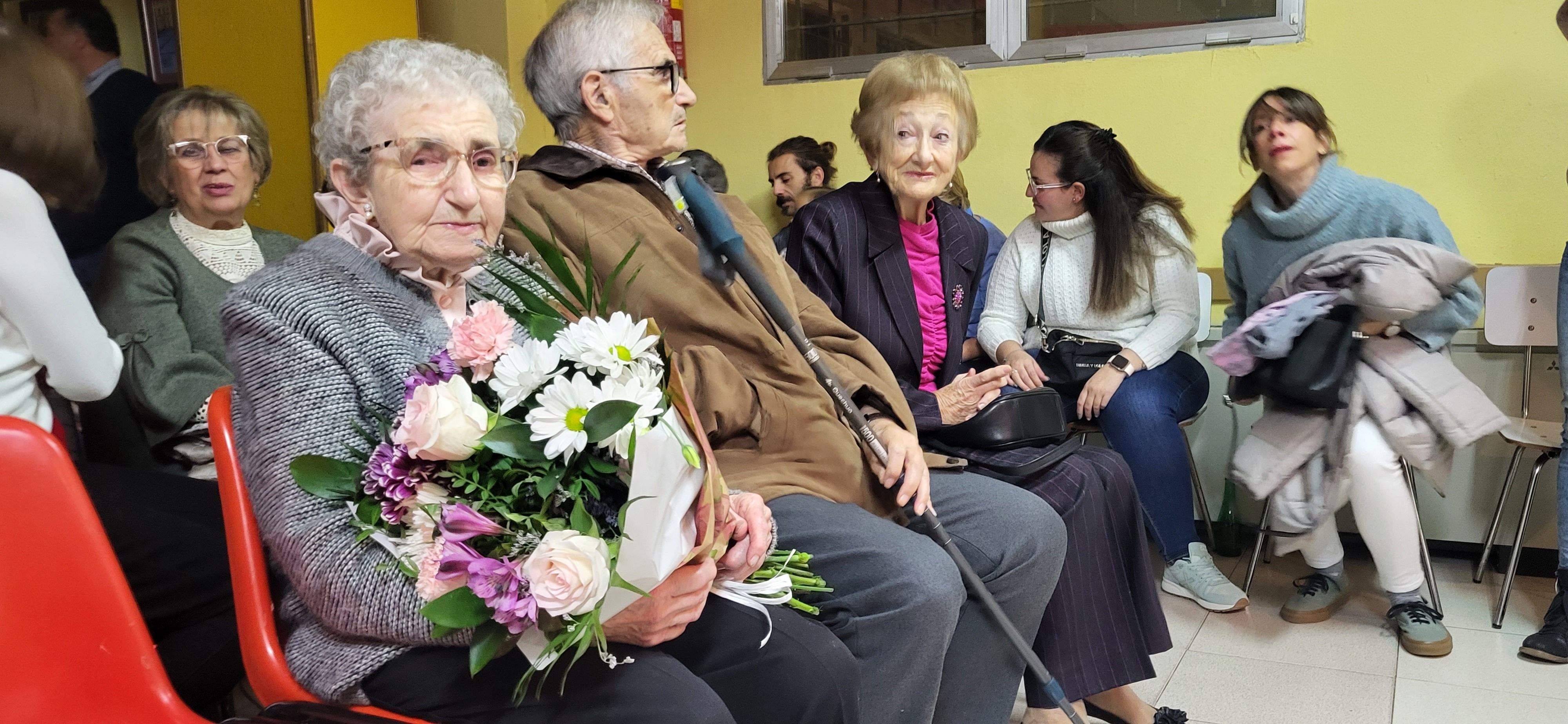 Imágenes del homenaje a Angelines Palacio. Foto Myriam Martínez 