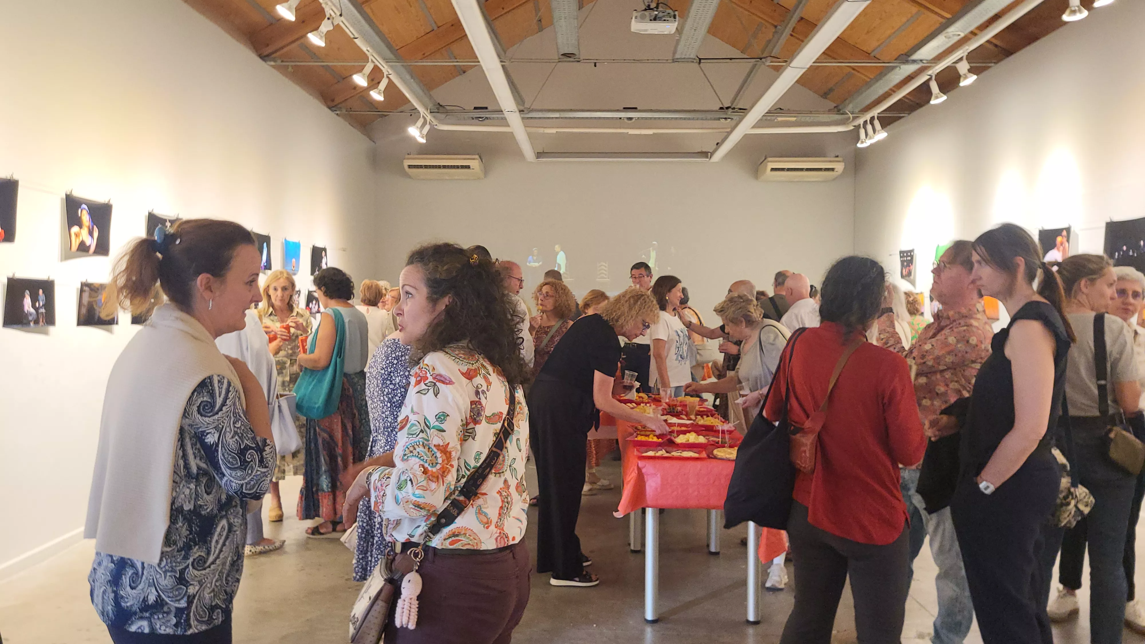 Exposición de La López "Arriba el telón" en el Centro Manuel Benito Moliner. Foto Mercedes Manterola