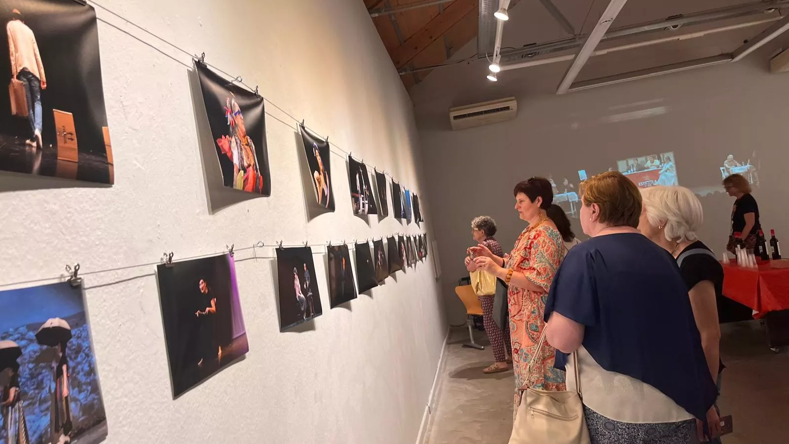 Exposición de La López "Arriba el telón" en el Centro Manuel Benito Moliner. Foto Mercedes Manterola