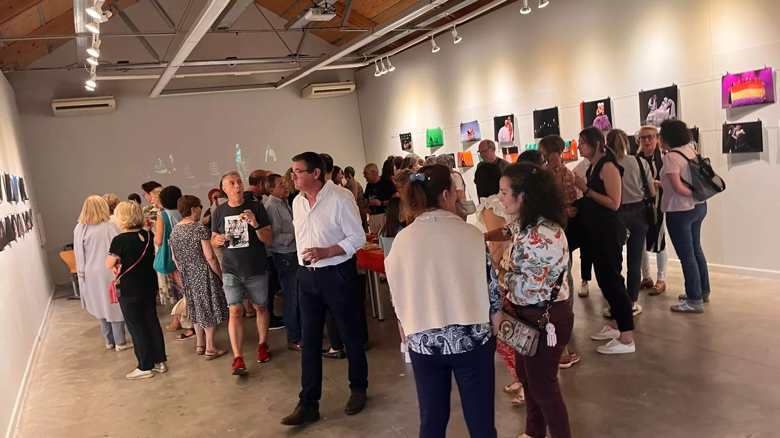 Exposición de La López "Arriba el telón" en el Centro Manuel Benito Moliner. Foto Mercedes Manterola