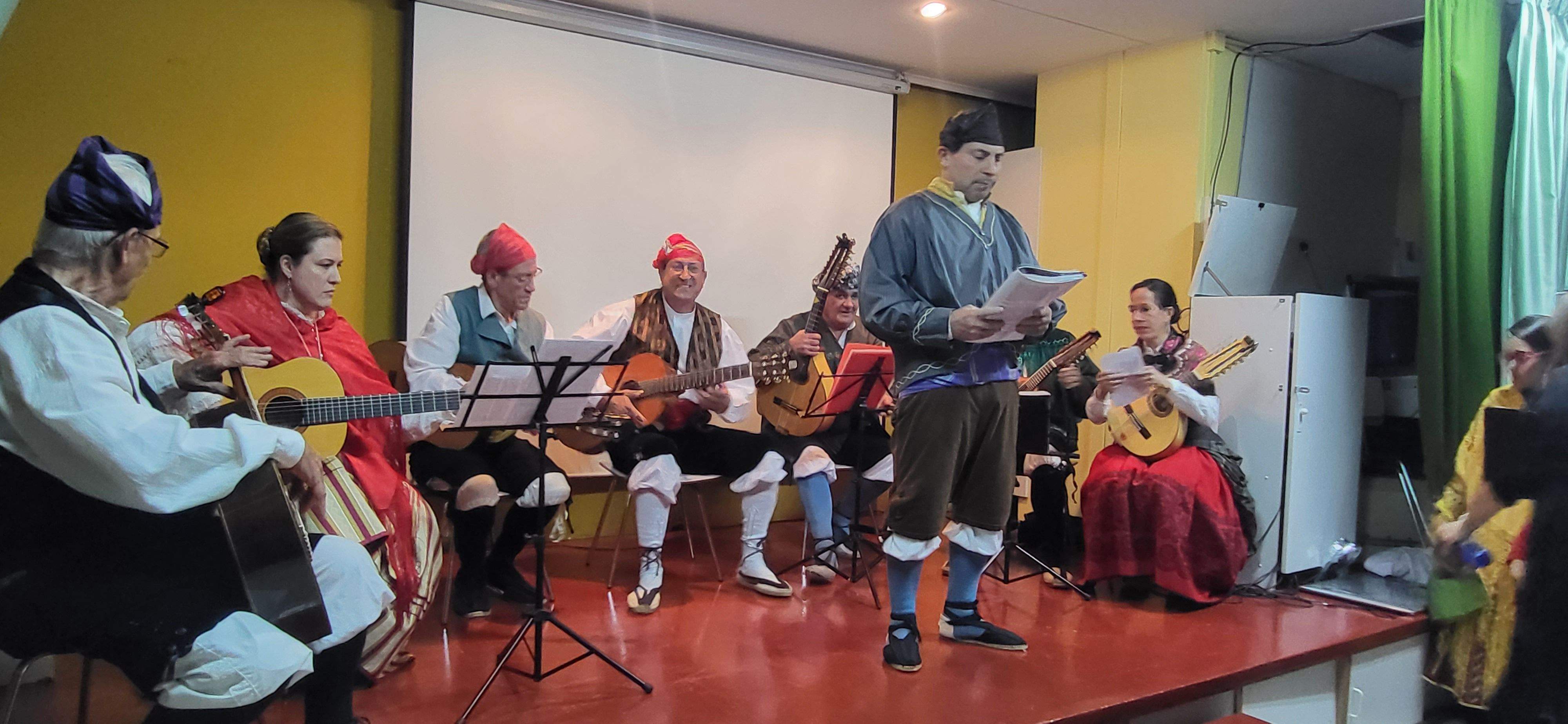 Imágenes del homenaje a Angelines Palacio. Foto Myriam Martínez 