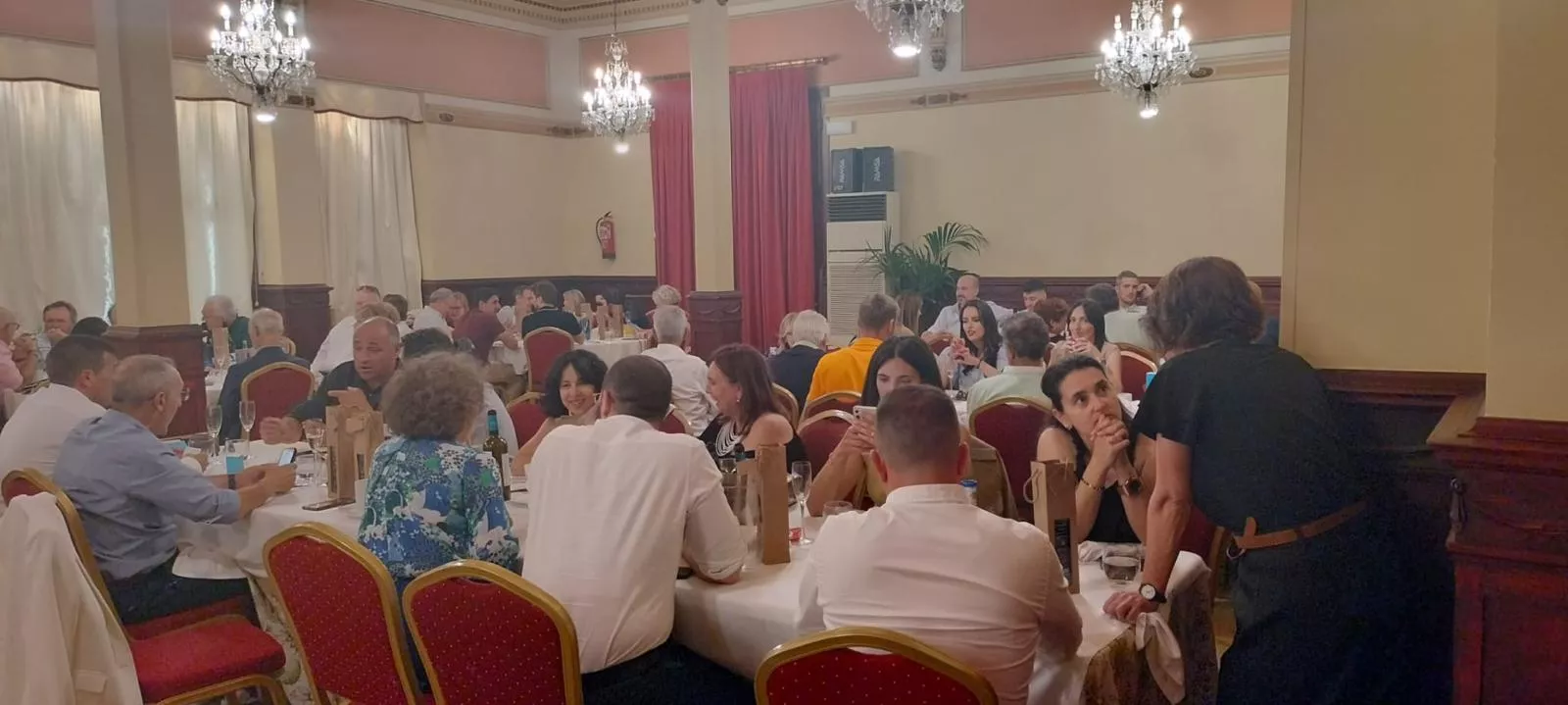 La Federación de Asociaciones de la Construcción de Huesca celebrando San Antón 