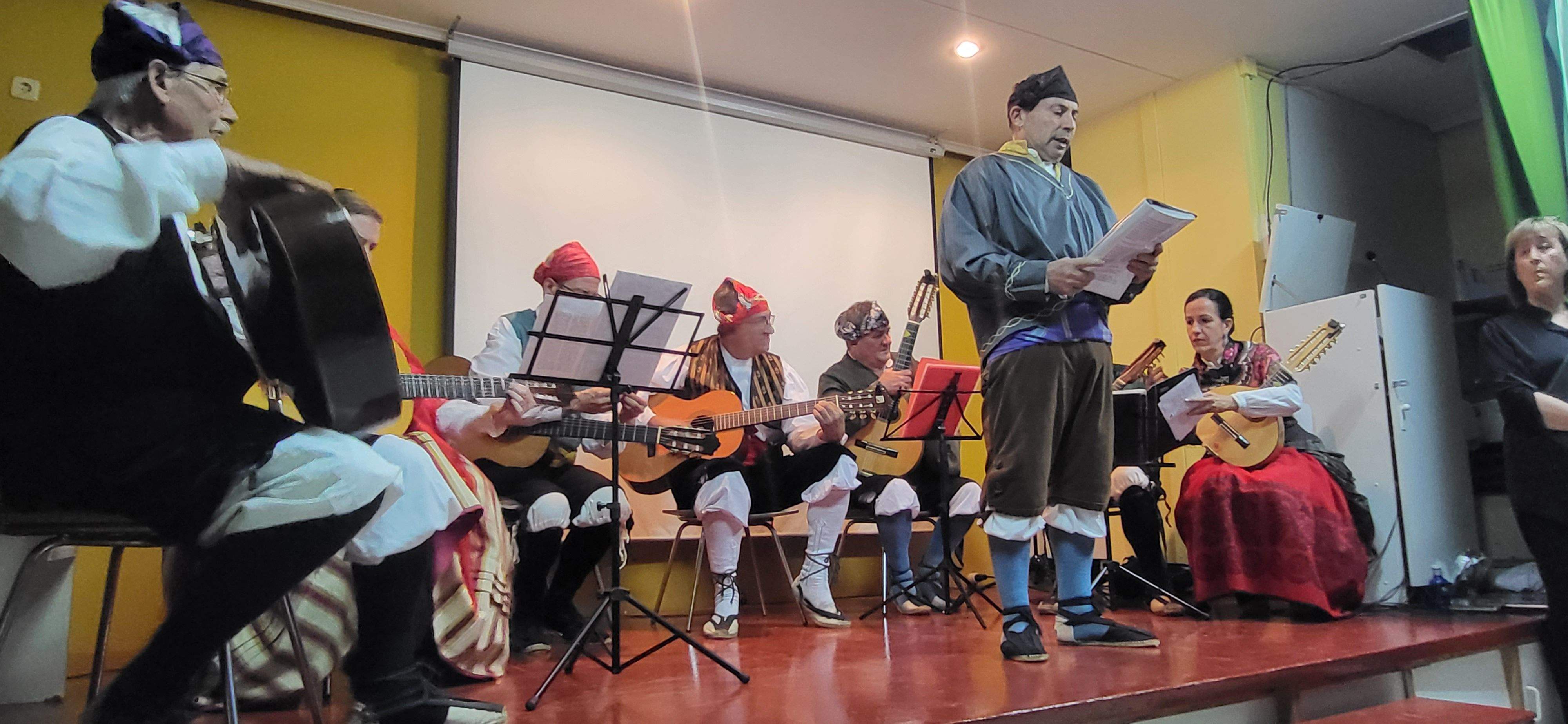 Imágenes del homenaje a Angelines Palacio. Foto Myriam Martínez 