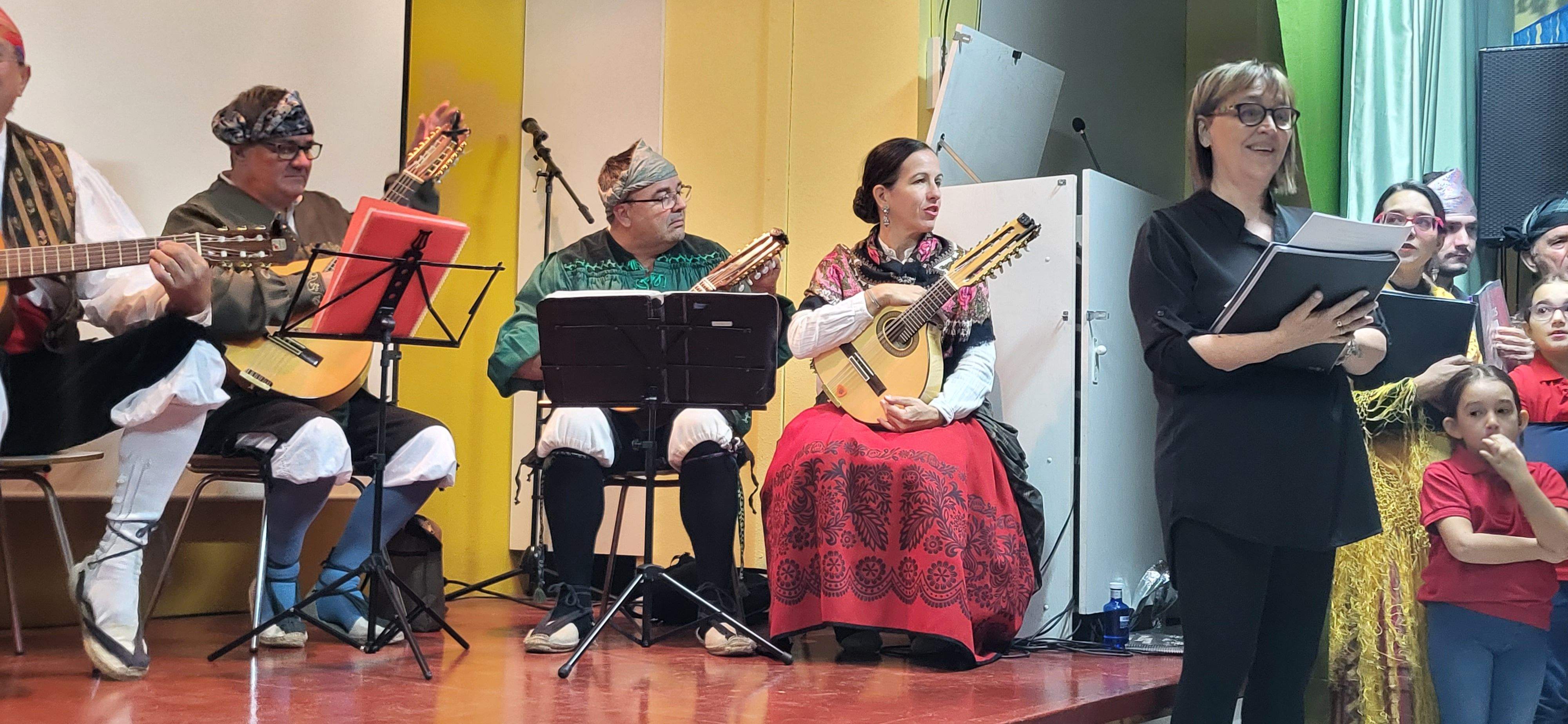 Imágenes del homenaje a Angelines Palacio. Foto Myriam Martínez 