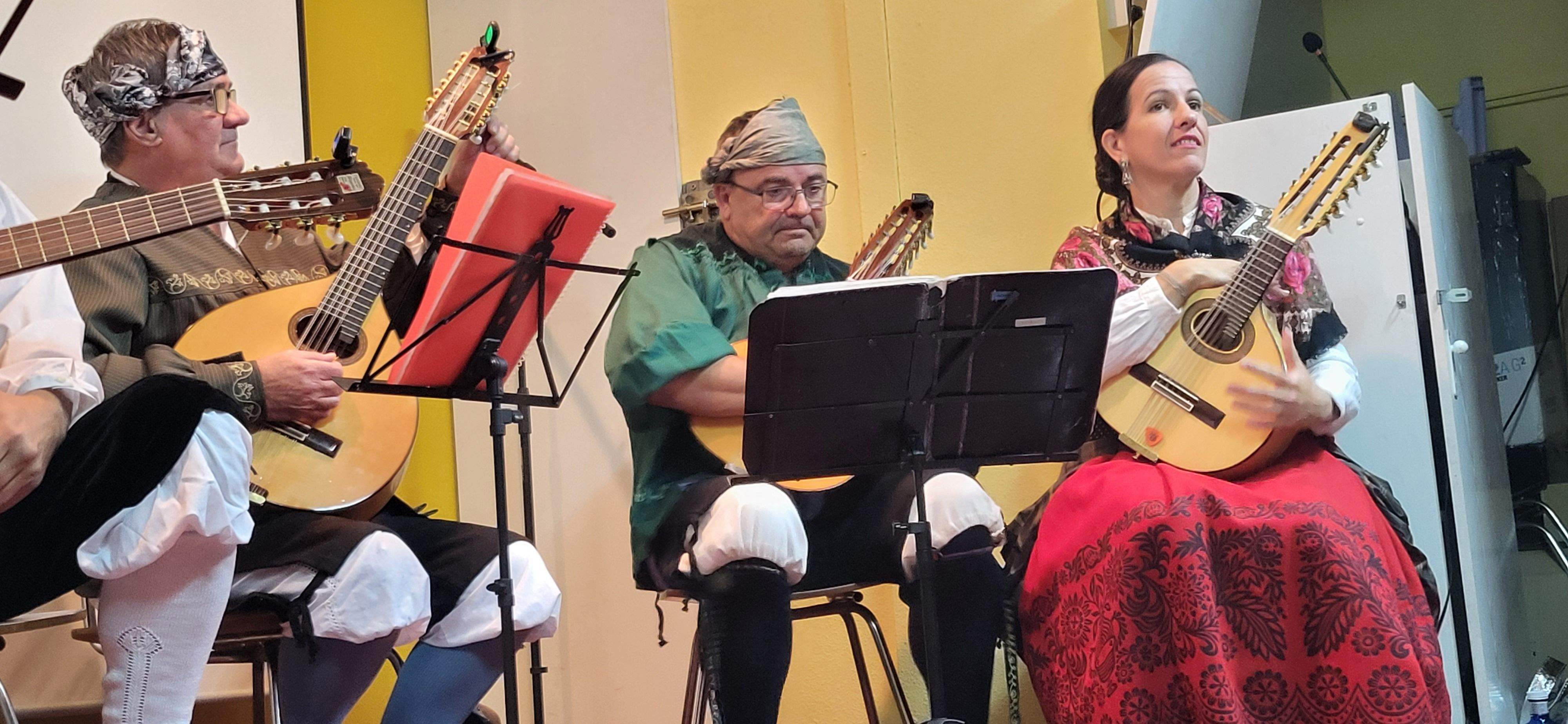 Imágenes del homenaje a Angelines Palacio. Foto Myriam Martínez 