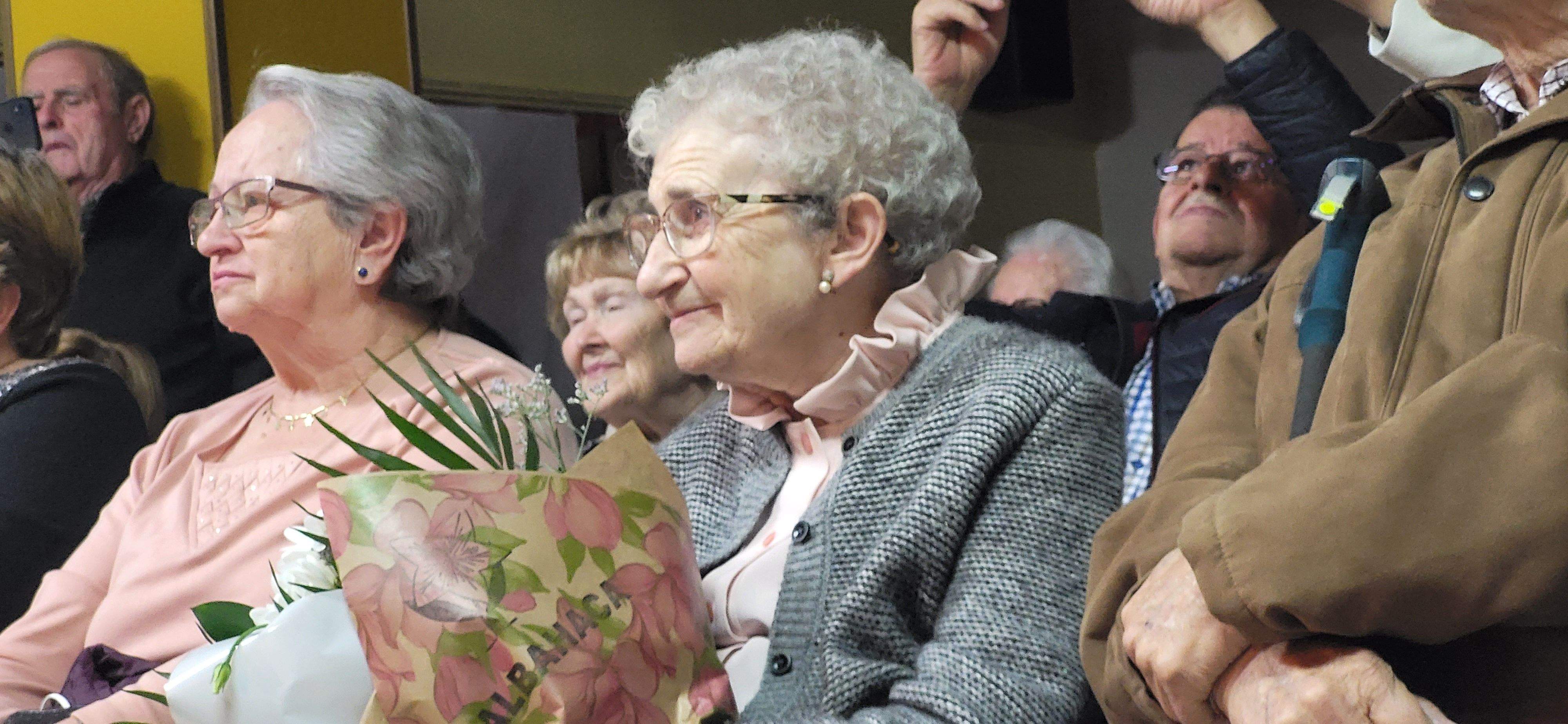 Imágenes del homenaje a Angelines Palacio. Foto Myriam Martínez 