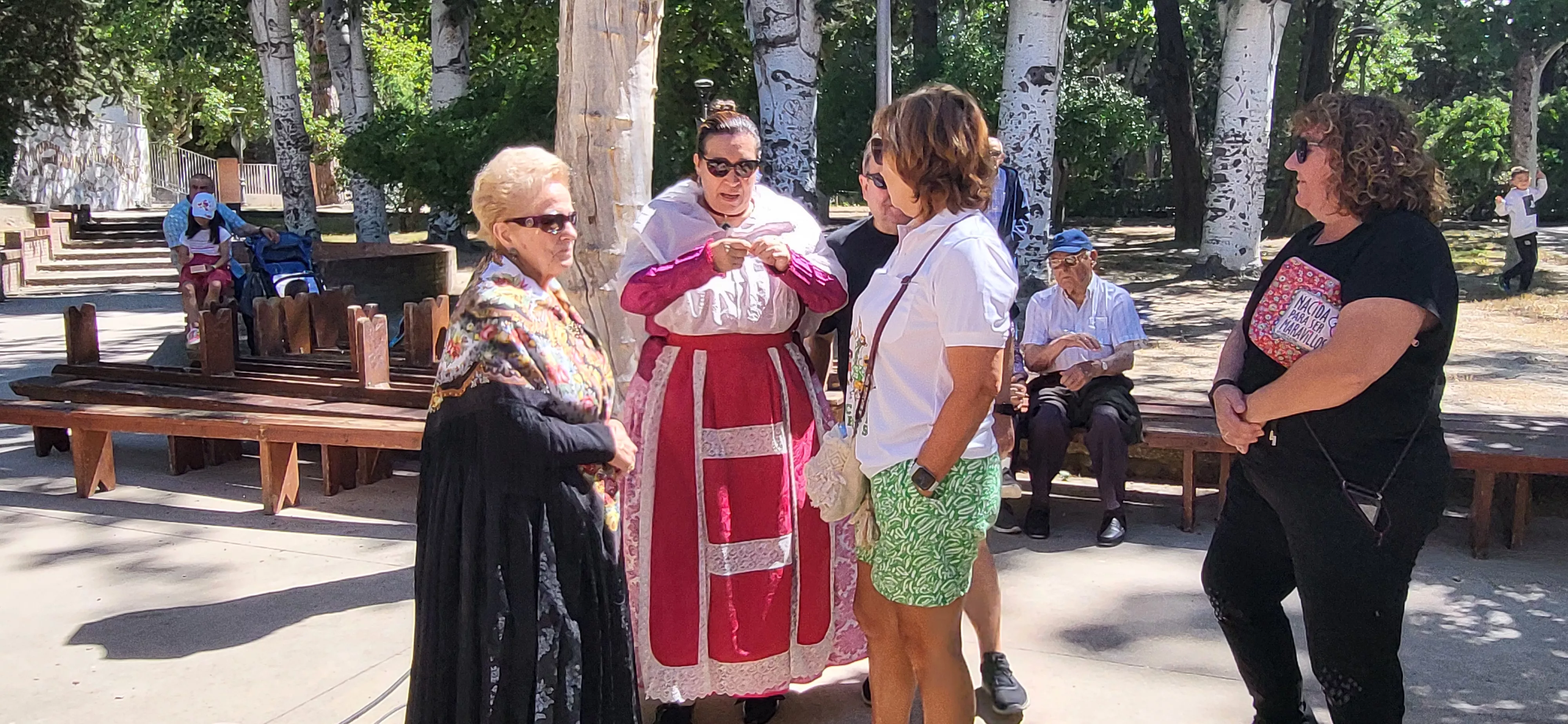 Actuación de la Escuela Alborozo en el parque Miguel Servet. Foto Mercedes Manterola
