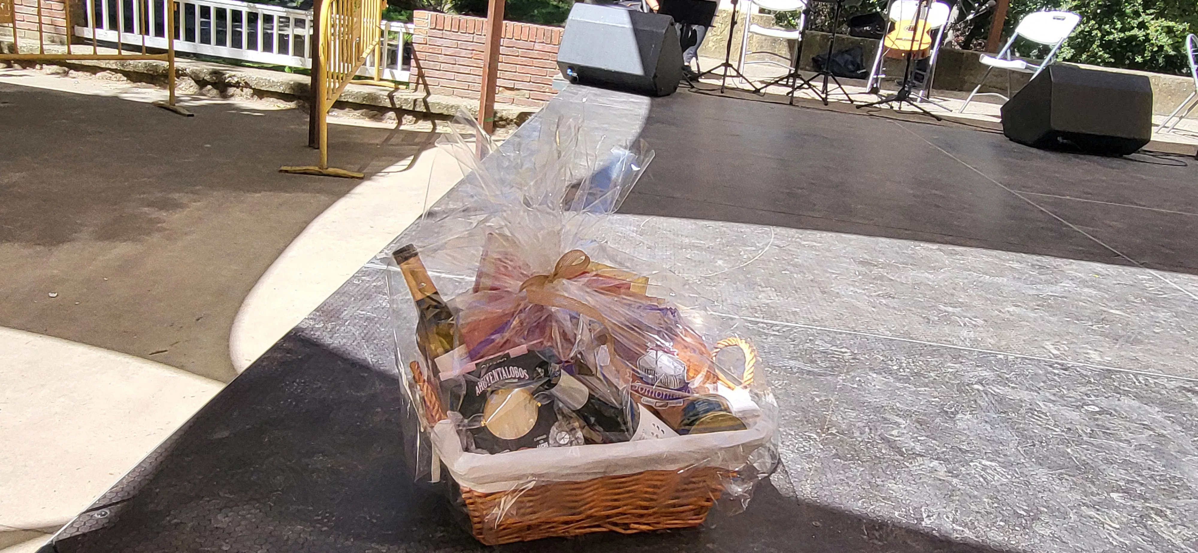 Actuación de la Escuela Alborozo en el parque Miguel Servet. Foto Mercedes Manterola