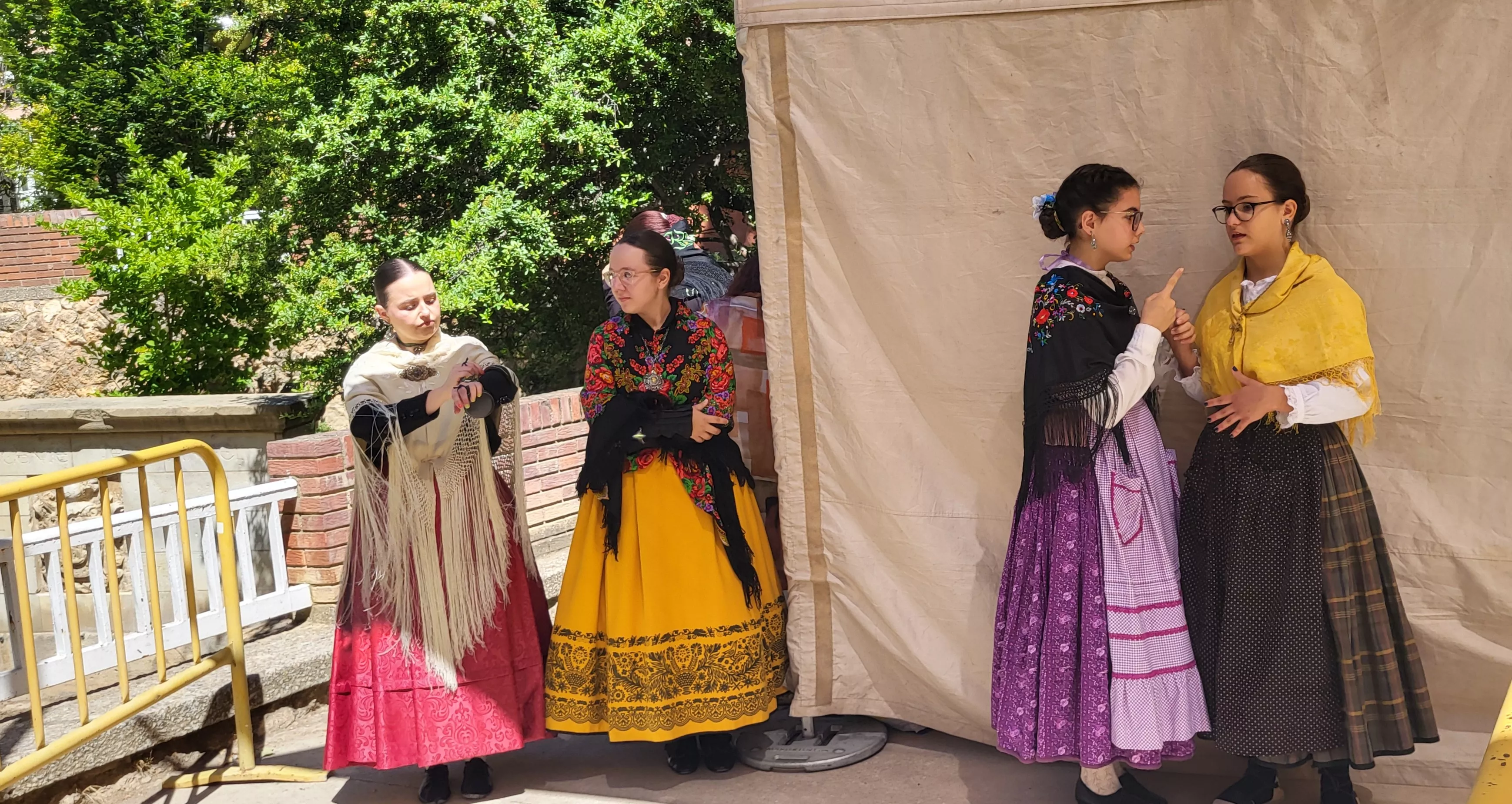 Actuación de la Escuela Alborozo en el parque Miguel Servet. Foto Mercedes Manterola