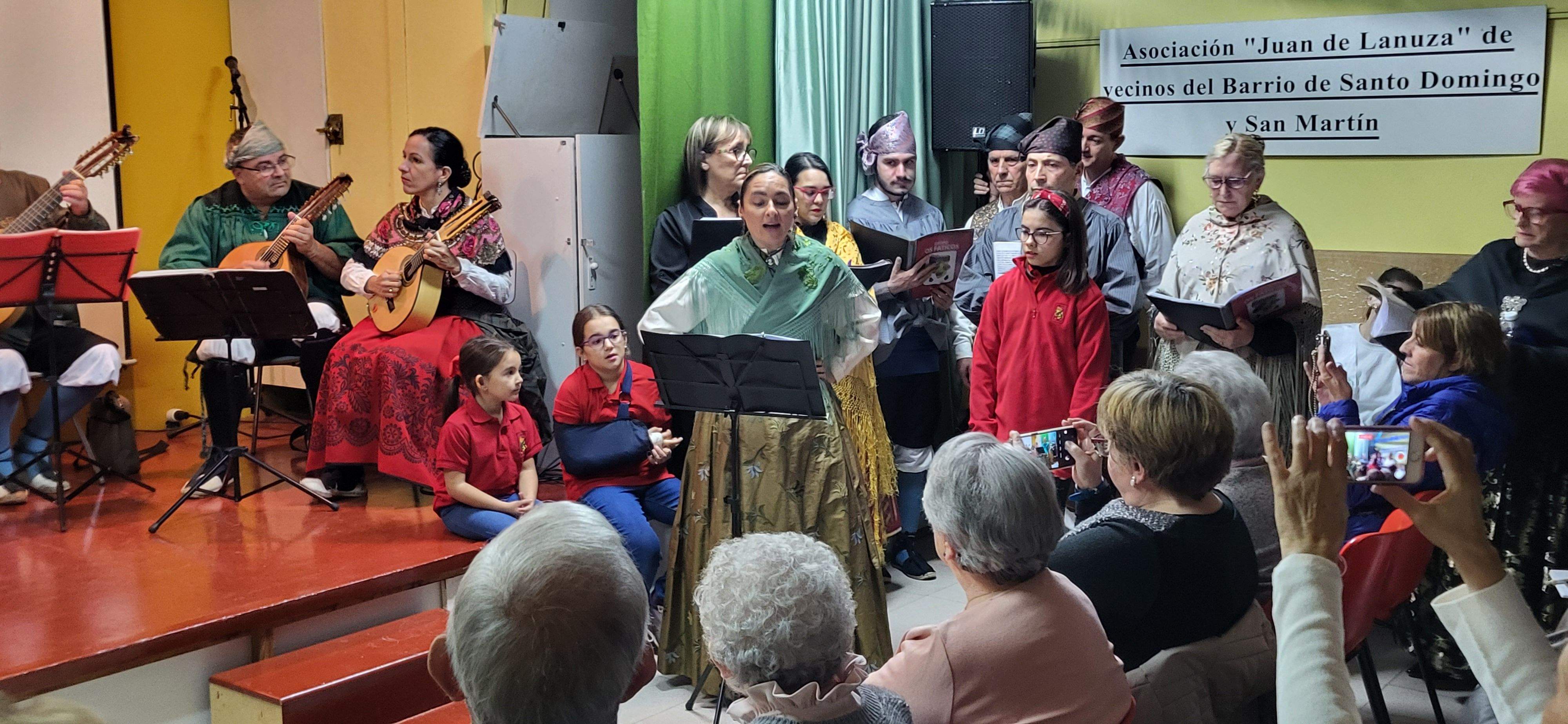 Imágenes del homenaje a Angelines Palacio. Foto Myriam Martínez 