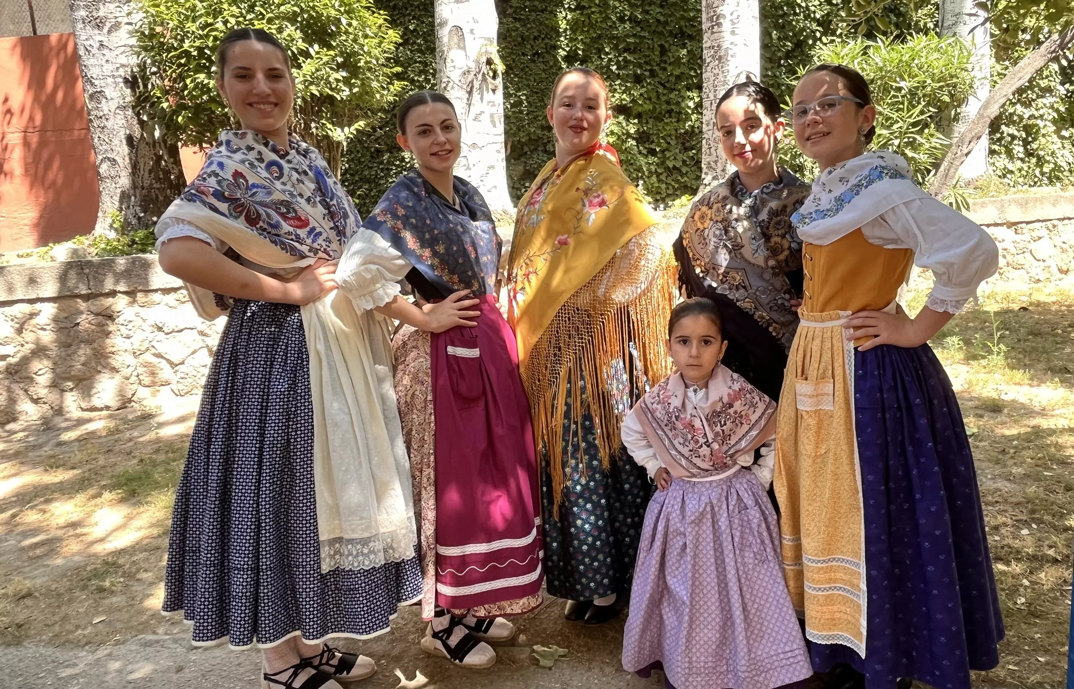 Actuación del grupo folklórico Elenco Aragonés en el Ciclo de Primavera de Huesca. Foto Mercedes Manterola