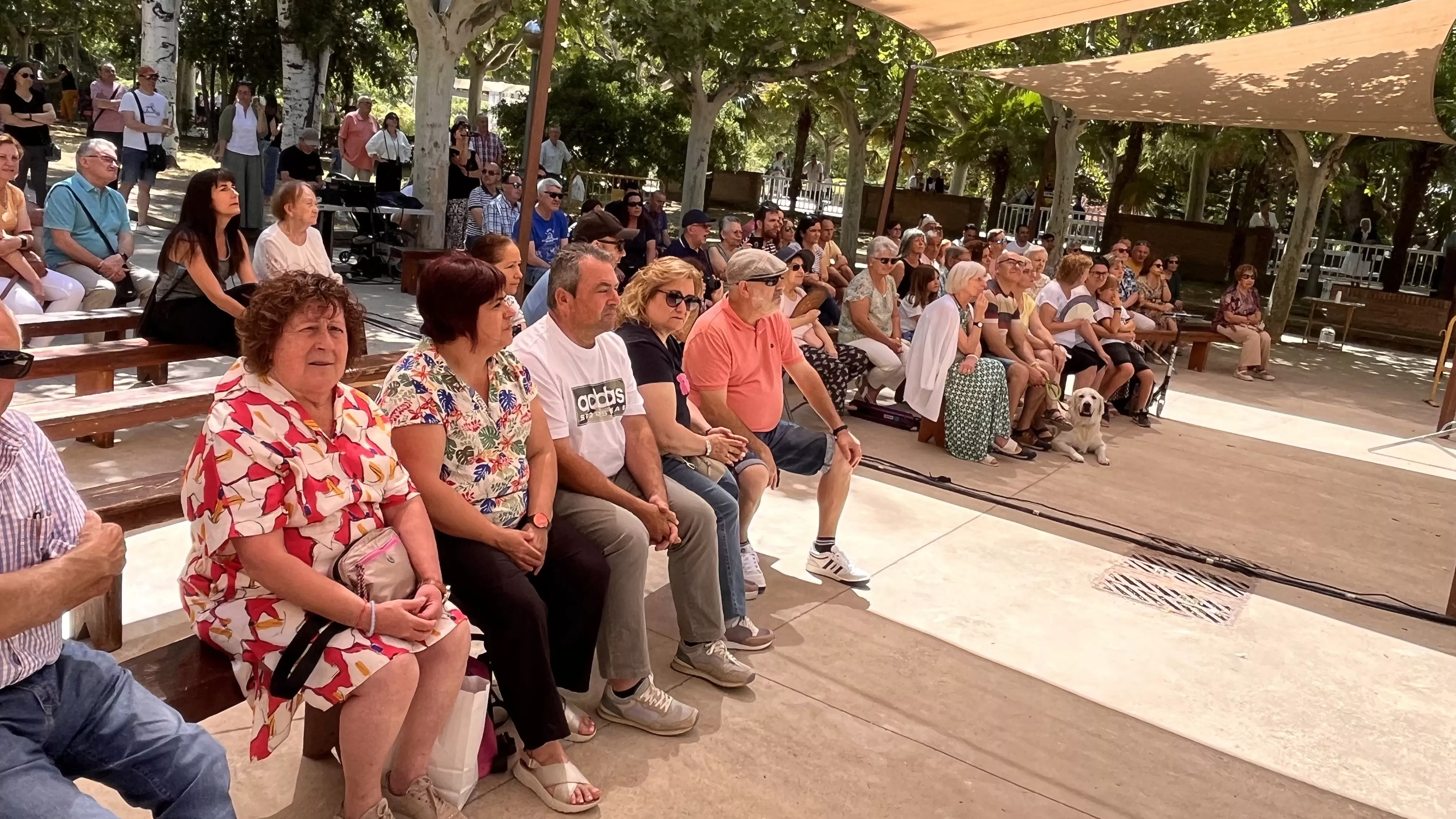Actuación del grupo folklórico Elenco Aragonés en el Ciclo de Primavera de Huesca. Foto Mercedes Manterola
