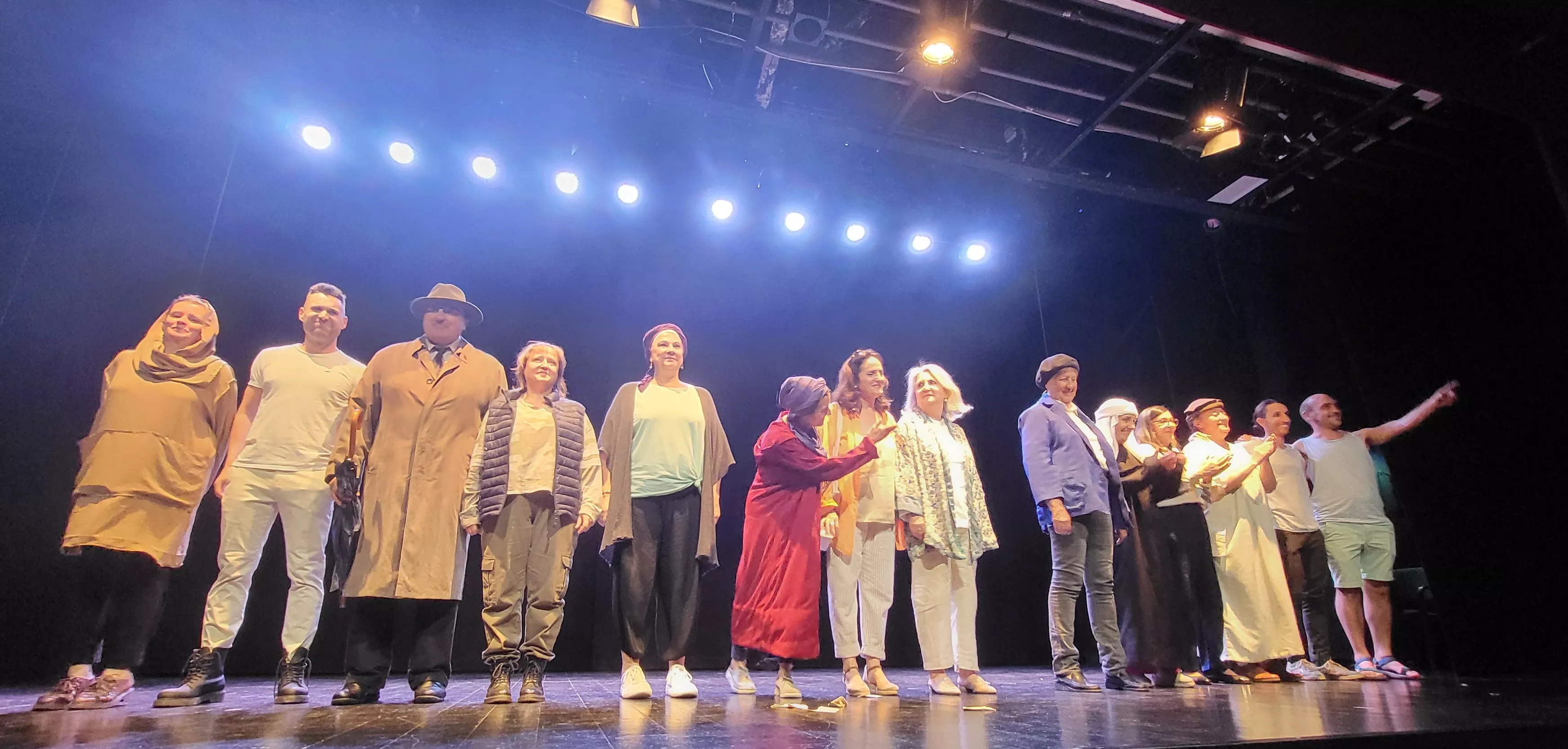 Actuación de Alboroque en la Muestra de Teatro y Danza Joven de Huesca. Foto Mercedes Manterola