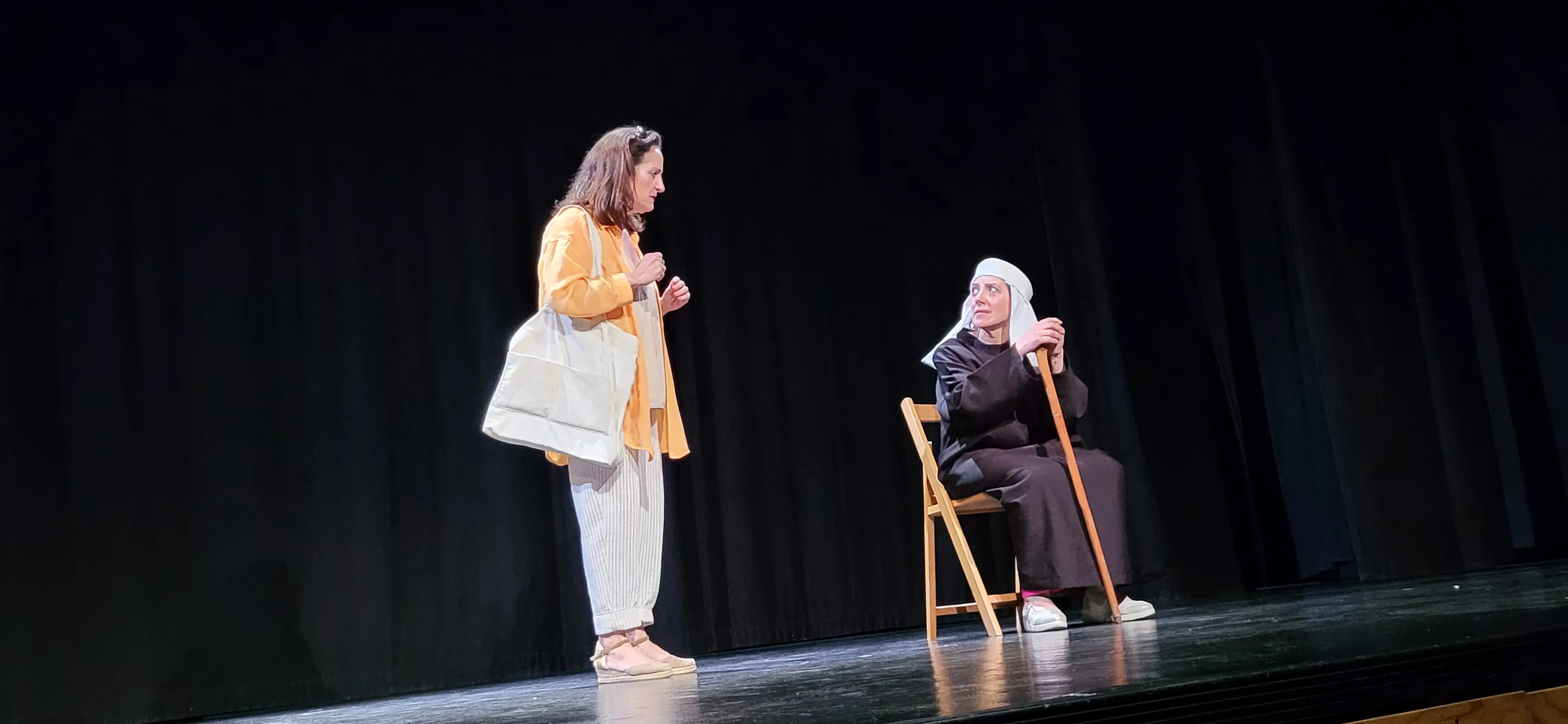 Actuación de Alboroque en la Muestra de Teatro y Danza Joven de Huesca. Foto Mercedes Manterola