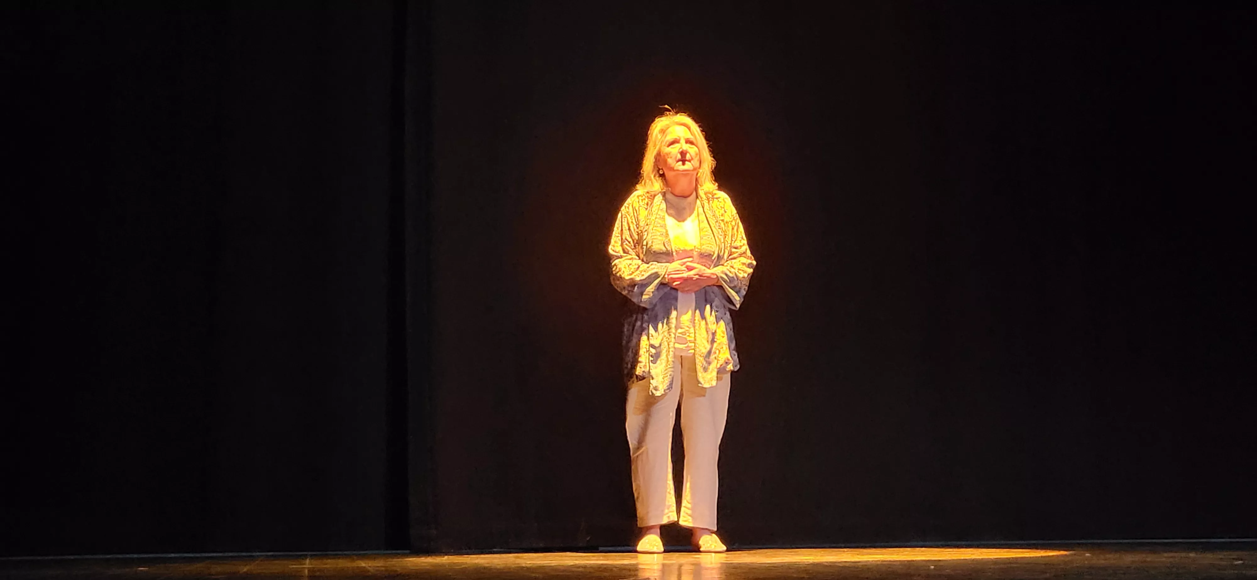 Actuación de Alboroque en la Muestra de Teatro y Danza Joven de Huesca. Foto Mercedes Manterola