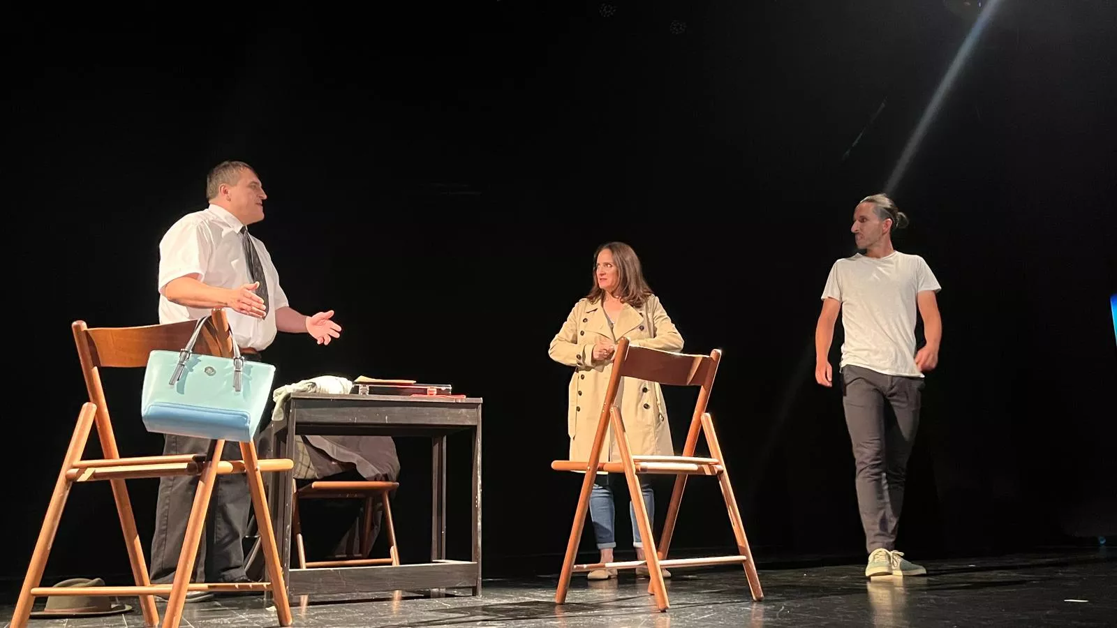 Actuación de Alboroque en la Muestra de Teatro y Danza Joven de Huesca. Foto Mercedes Manterola