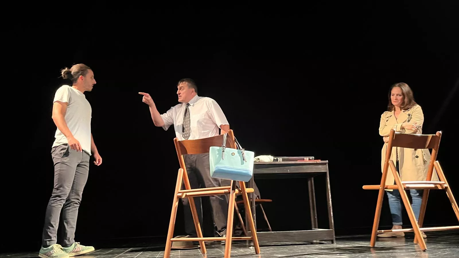 Actuación de Alboroque en la Muestra de Teatro y Danza Joven de Huesca. Foto Mercedes Manterola