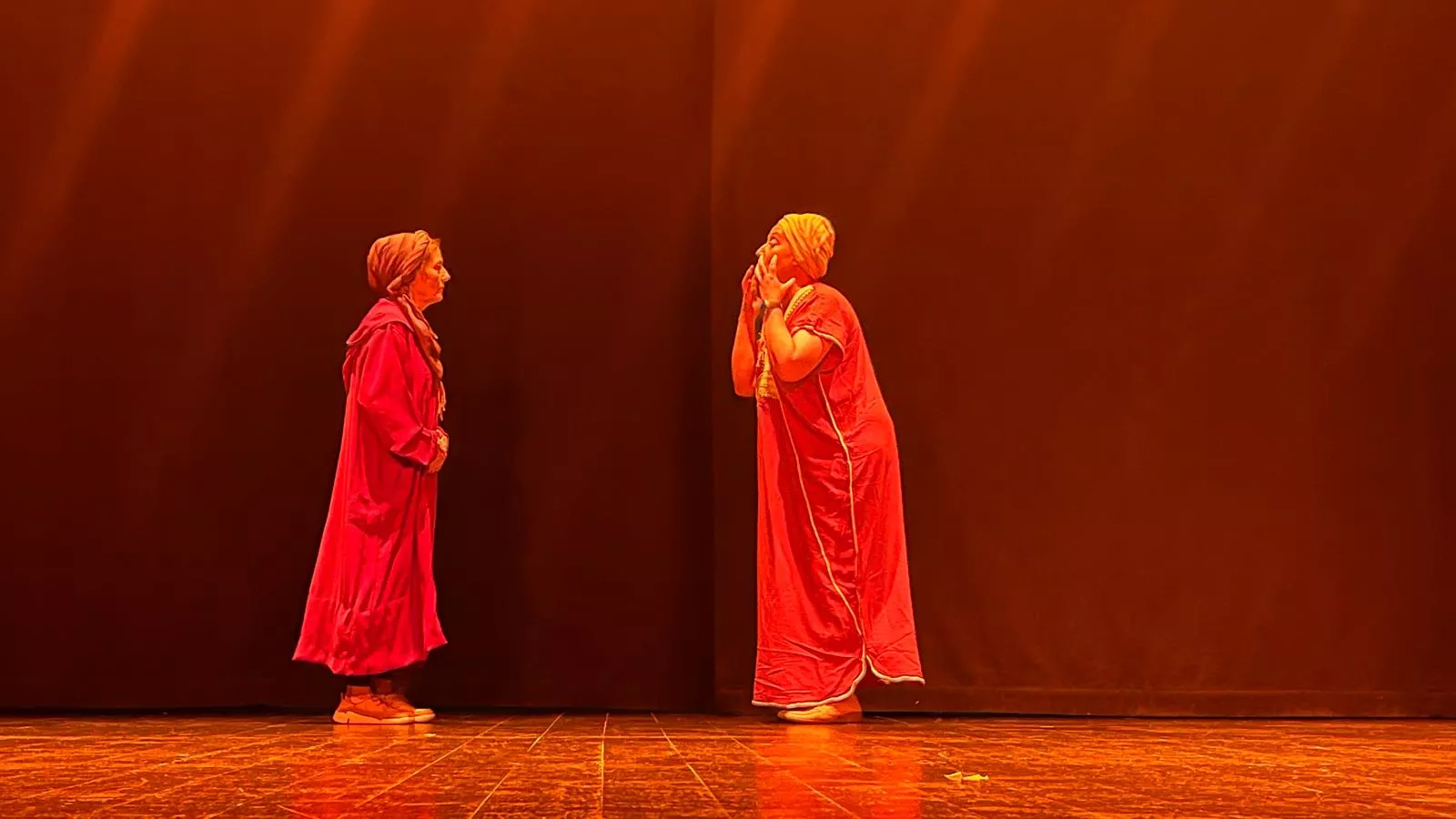 Actuación de Alboroque en la Muestra de Teatro y Danza Joven de Huesca. Foto Mercedes Manterola