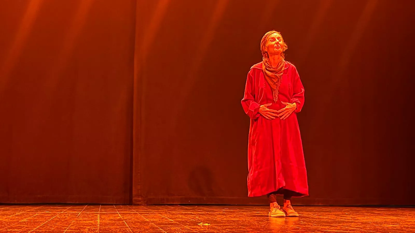Actuación de Alboroque en la Muestra de Teatro y Danza Joven de Huesca. Foto Mercedes Manterola