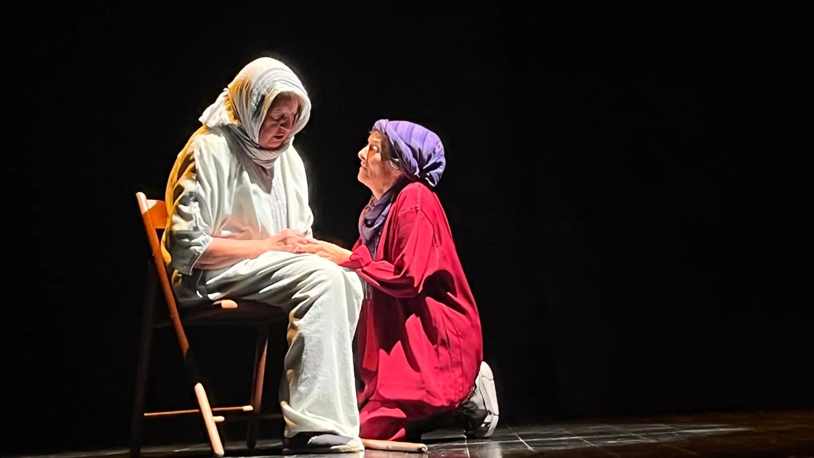 Actuación de Alboroque en la Muestra de Teatro y Danza Joven de Huesca. Foto Mercedes Manterola