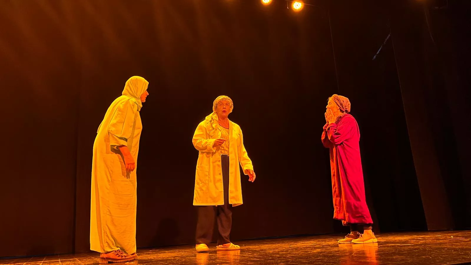 Actuación de Alboroque en la Muestra de Teatro y Danza Joven de Huesca. Foto Mercedes Manterola