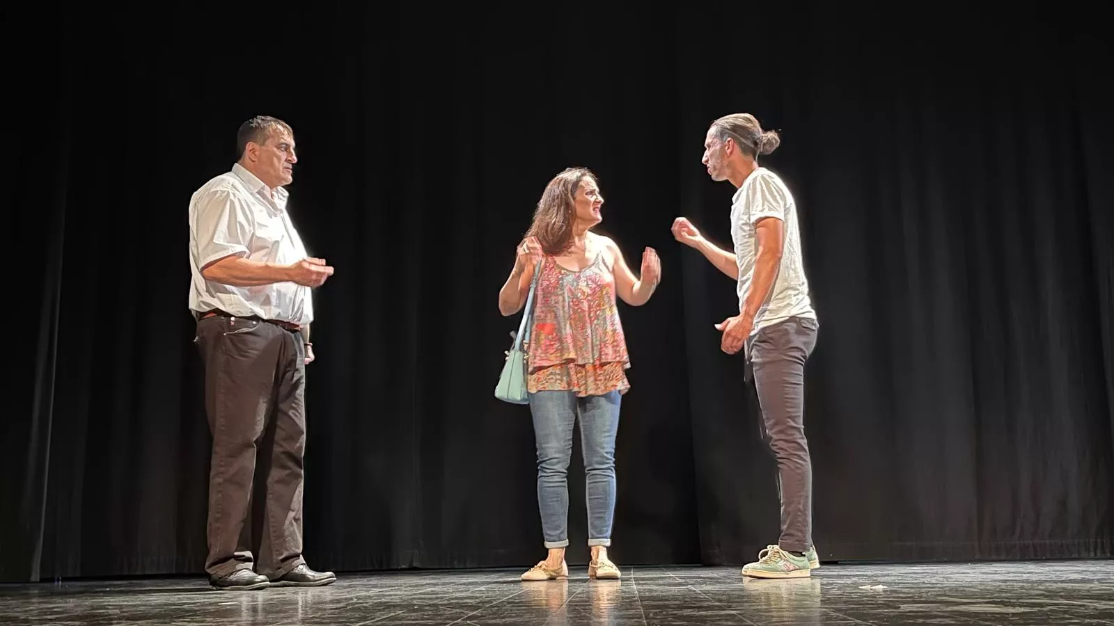 Actuación de Alboroque en la Muestra de Teatro y Danza Joven de Huesca. Foto Mercedes Manterola