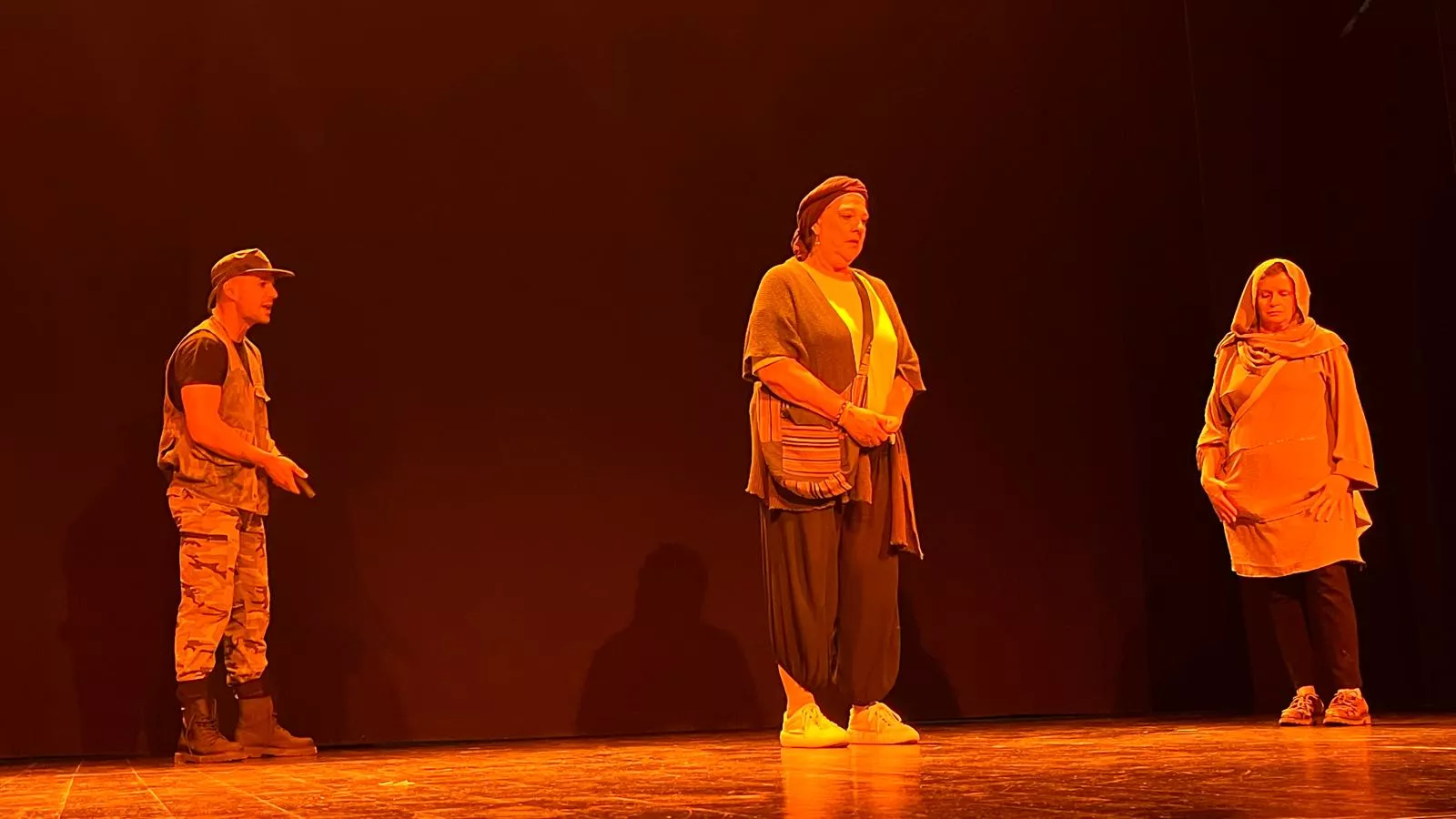 Actuación de Alboroque en la Muestra de Teatro y Danza Joven de Huesca. Foto Mercedes Manterola