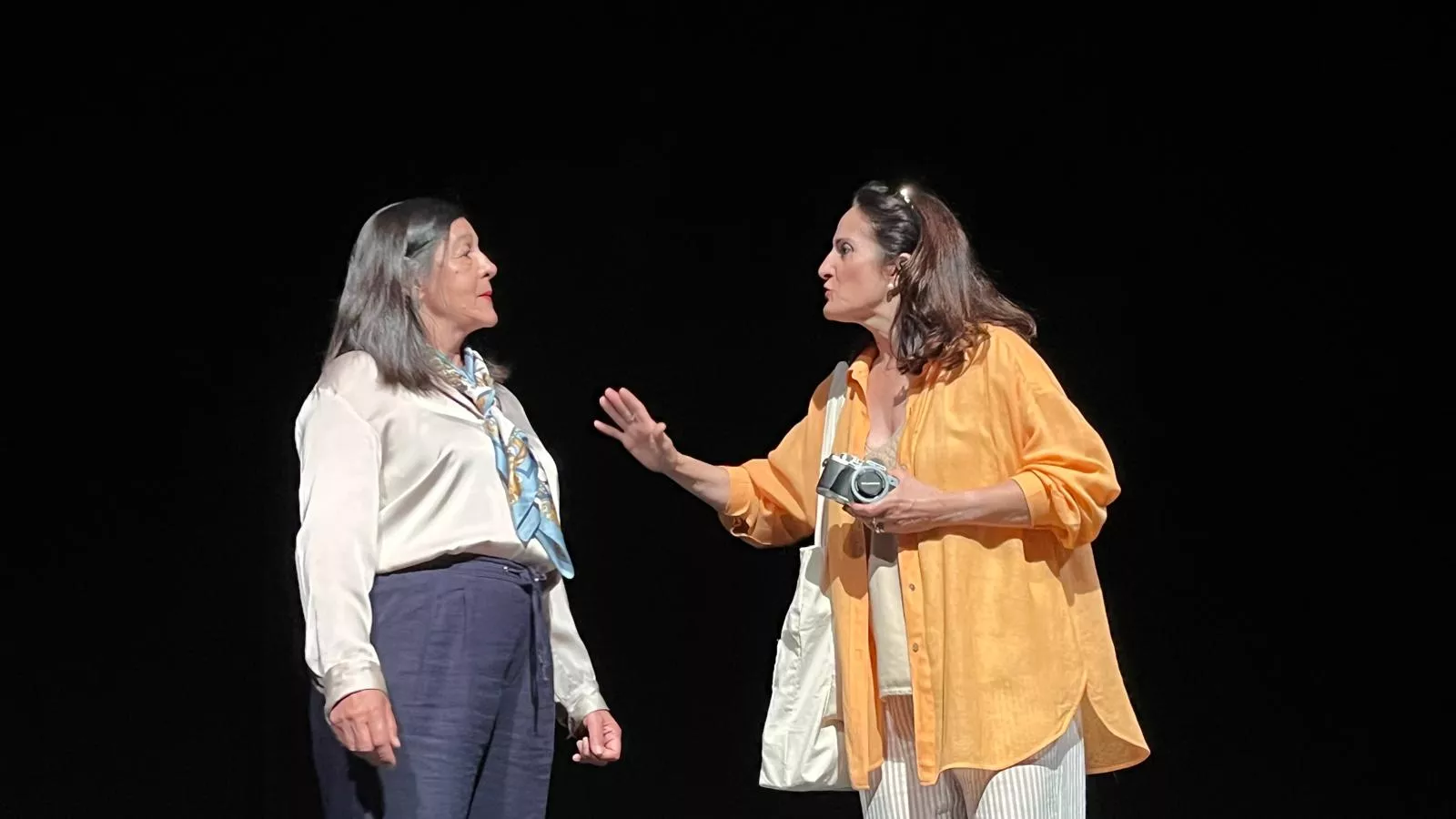 Actuación de Alboroque en la Muestra de Teatro y Danza Joven de Huesca. Foto Mercedes Manterola