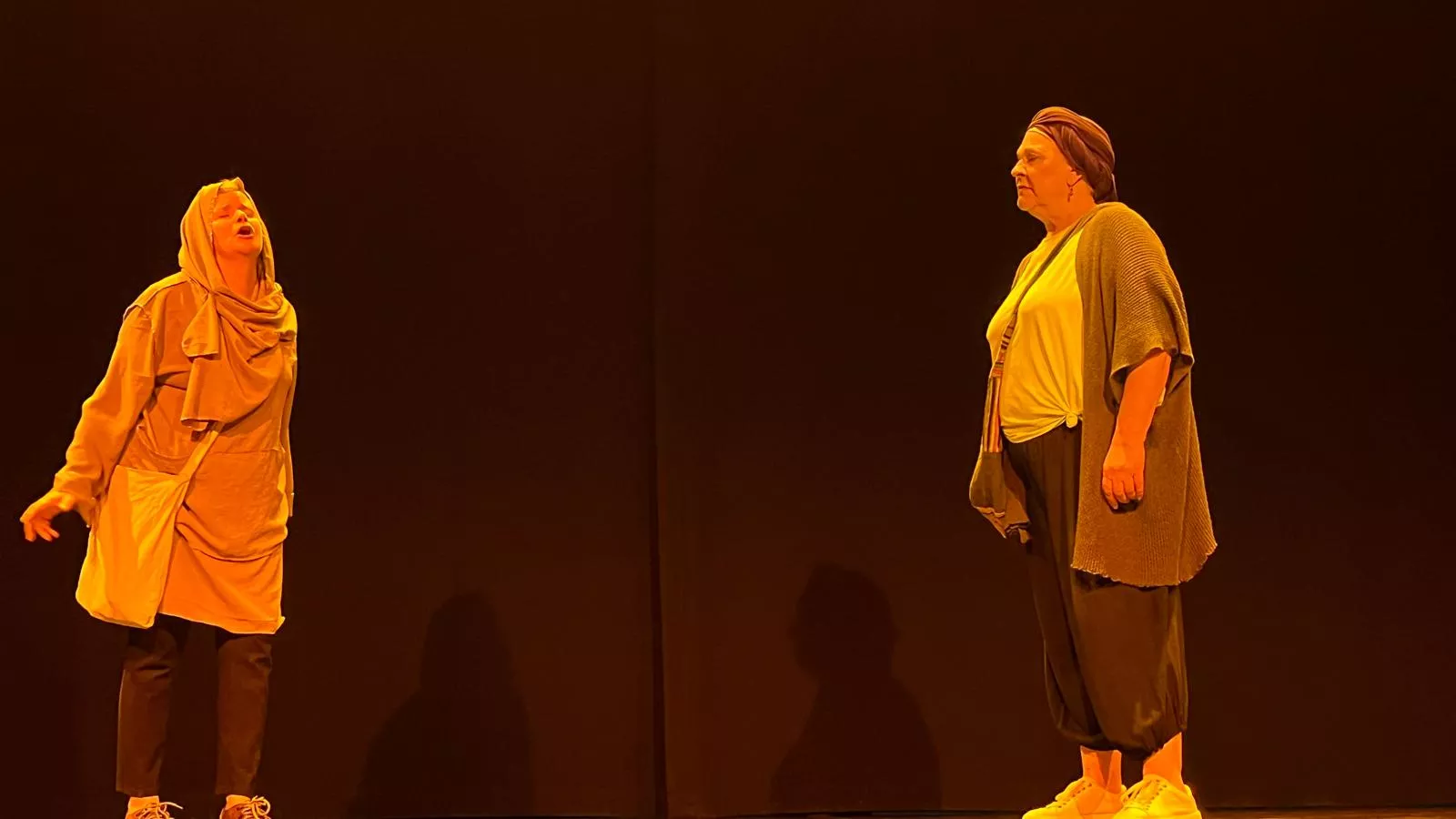 Actuación de Alboroque en la Muestra de Teatro y Danza Joven de Huesca. Foto Mercedes Manterola