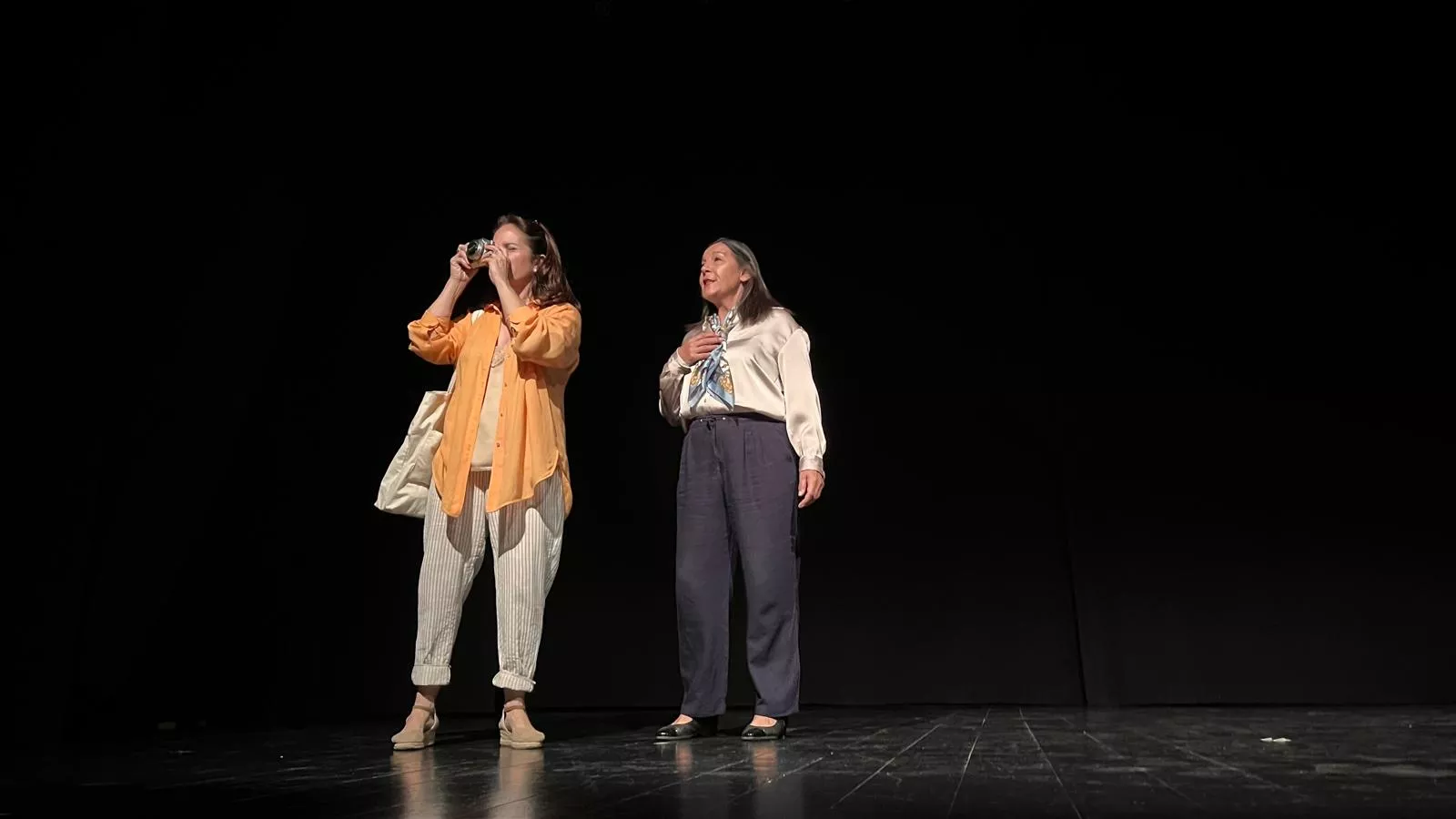 Actuación de Alboroque en la Muestra de Teatro y Danza Joven de Huesca. Foto Mercedes Manterola