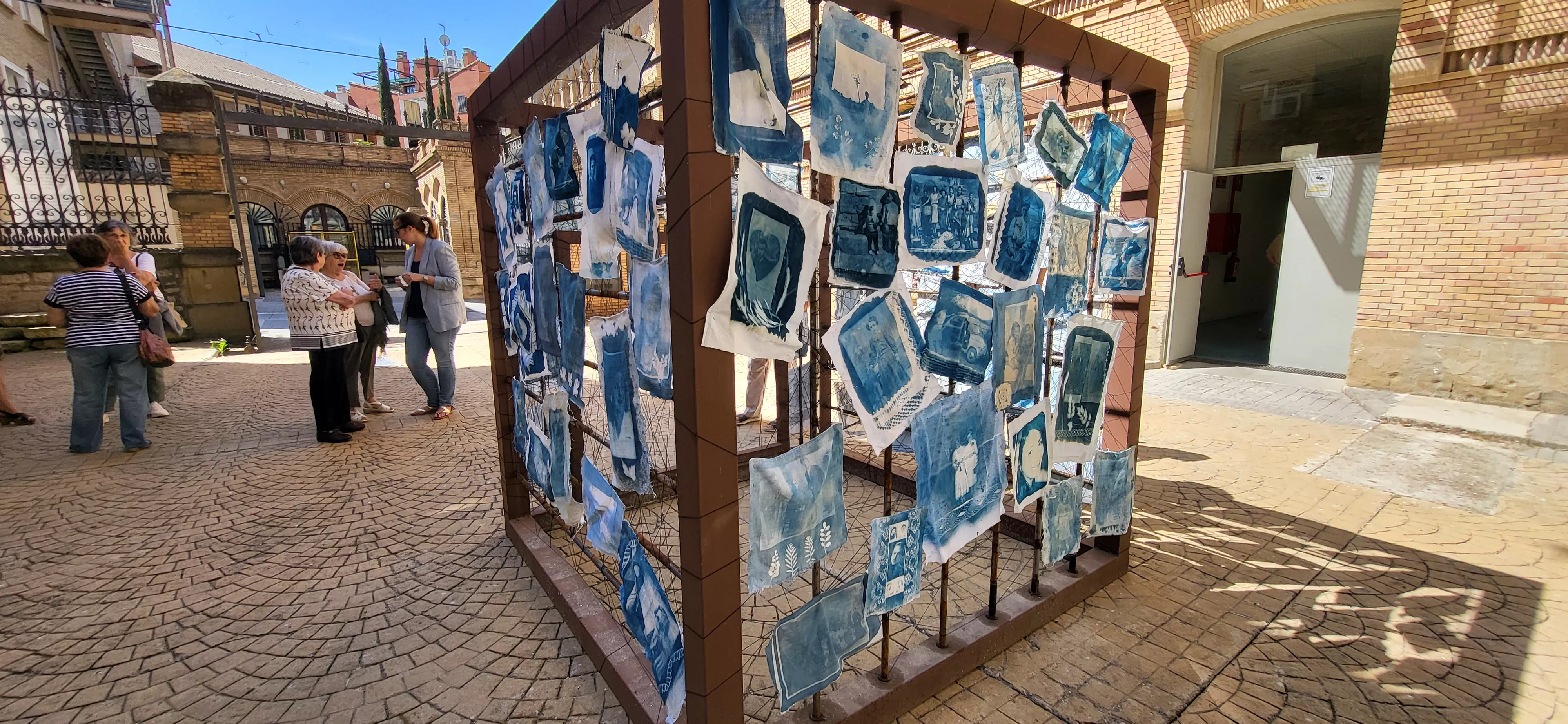 Inauguración de la exposición del proyecto Enlazadas de La Hoya de Huesca. Foto Mercedes Manterola