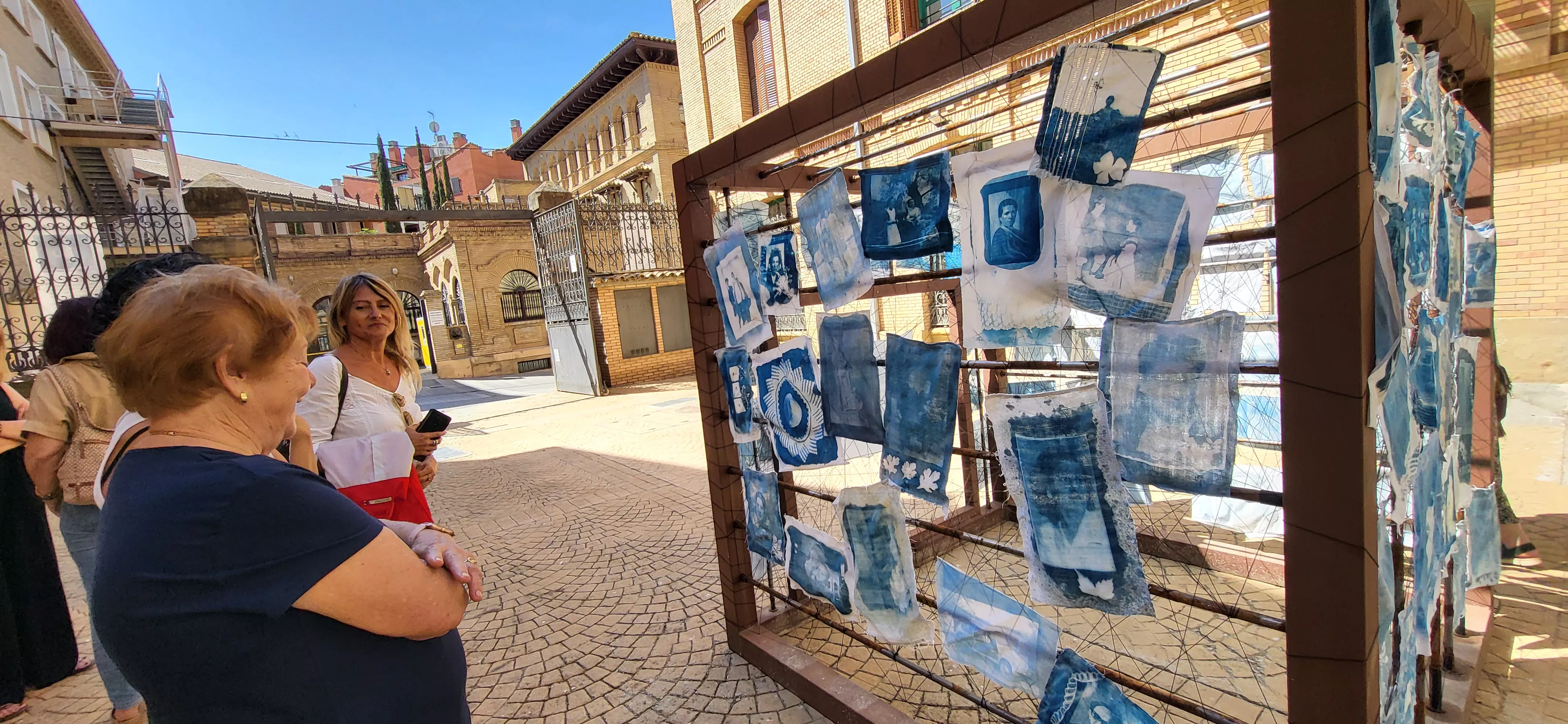 Inauguración de la exposición del proyecto Enlazadas de La Hoya de Huesca. Foto Mercedes Manterola
