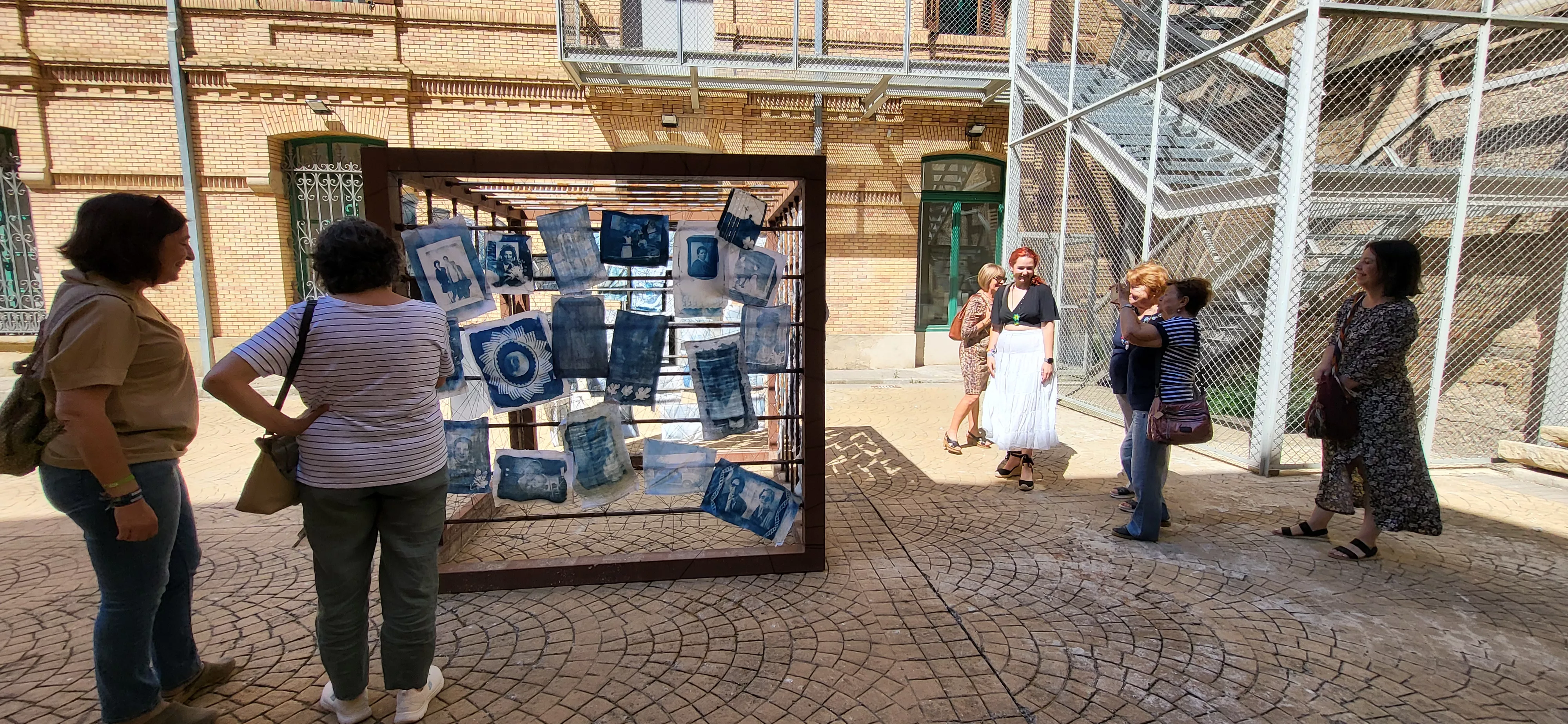 Inauguración de la exposición del proyecto Enlazadas de La Hoya de Huesca. Foto Mercedes Manterola
