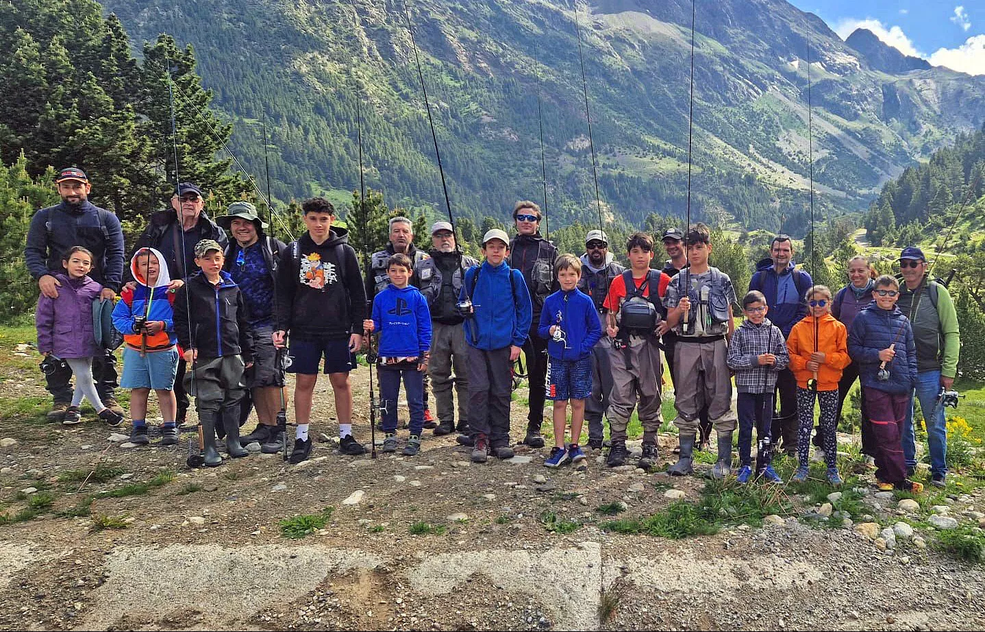 Benasque celebra una gran edición del "Papá, llévame a pescar"