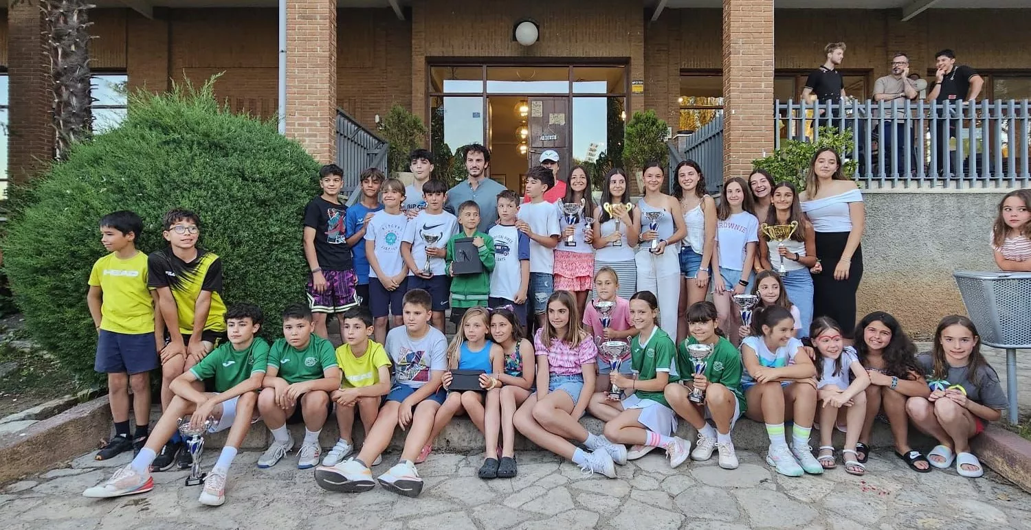 Club Tenis Osca celebra sus finales del Torneo Social