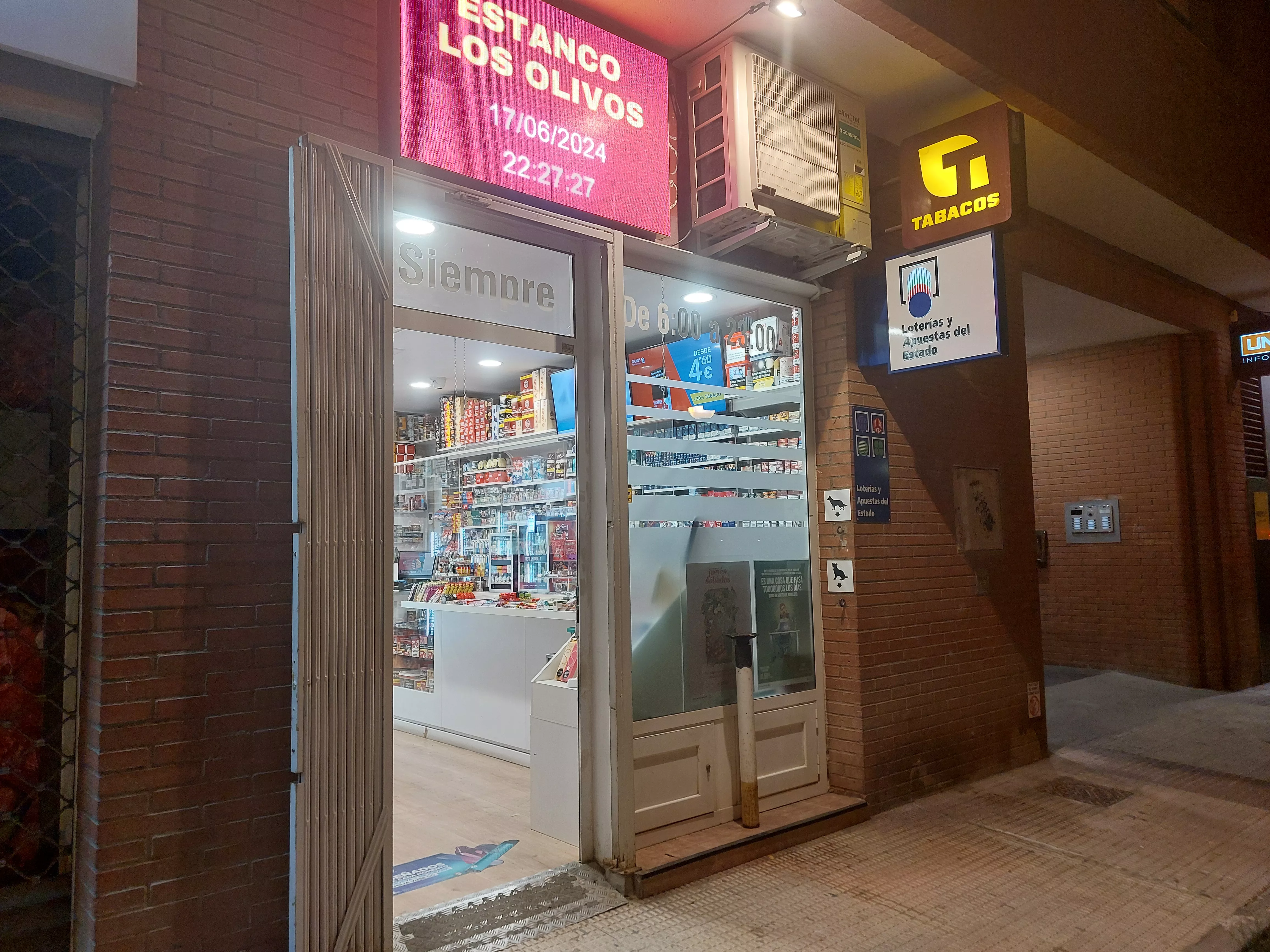 Estanco atracado la noche del día 17 en la calle Teruel