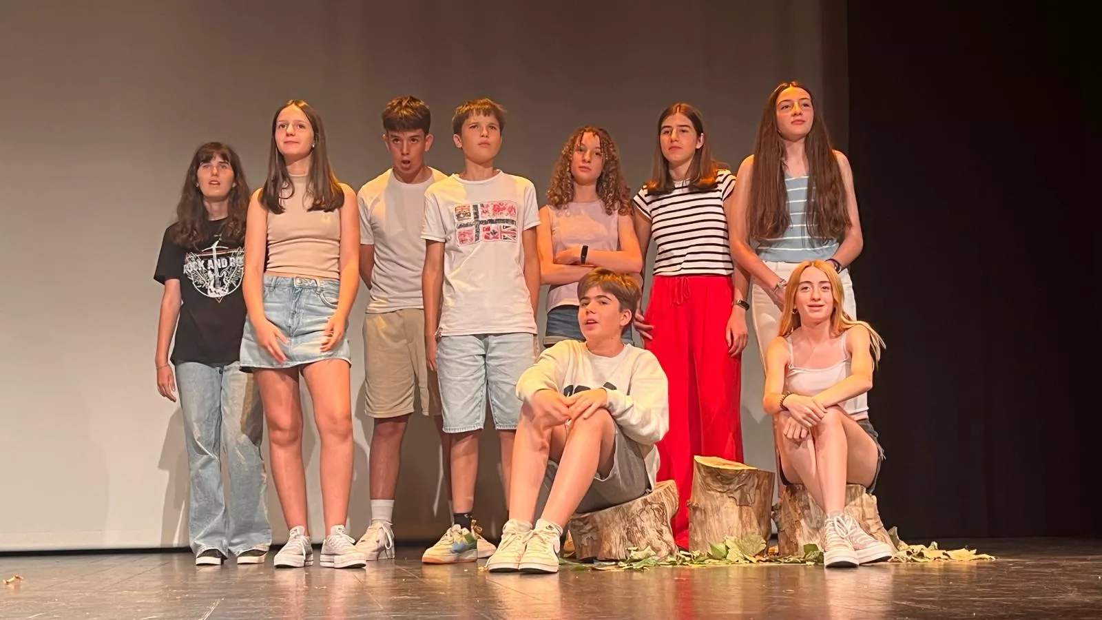 Actuación de La ventana teatro con la obra Pun(n)ck en la Muestra de Teatro y Danza Joven. Foto Mercedes Manterola