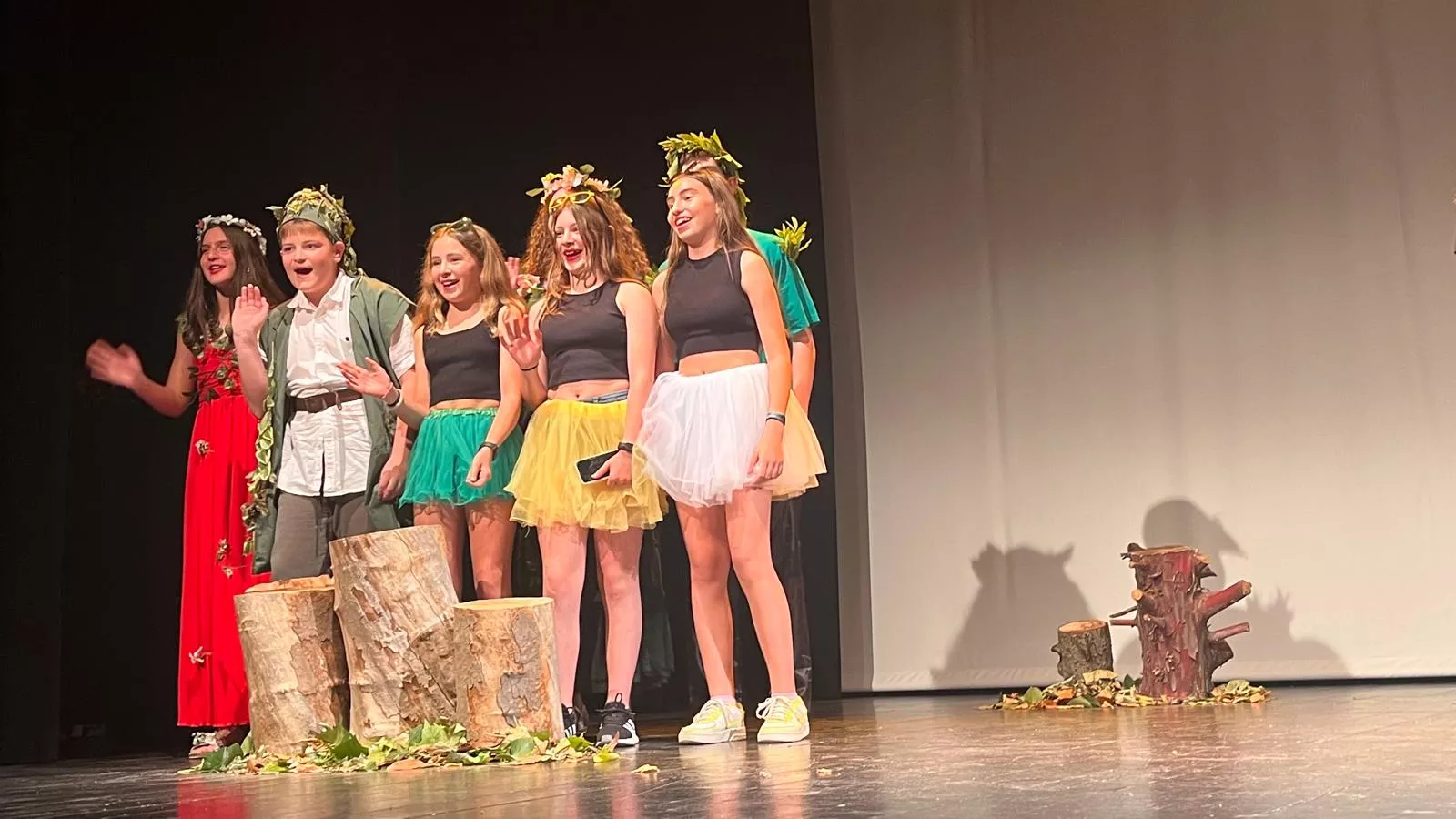 Actuación de La ventana teatro con la obra Pun(n)ck en la Muestra de Teatro y Danza Joven. Foto Mercedes Manterola