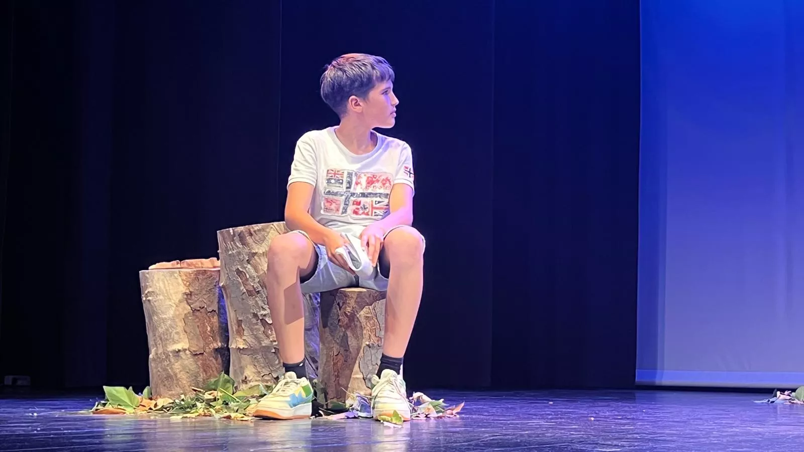 Actuación de La ventana teatro con la obra Pun(n)ck en la Muestra de Teatro y Danza Joven. Foto Mercedes Manterola