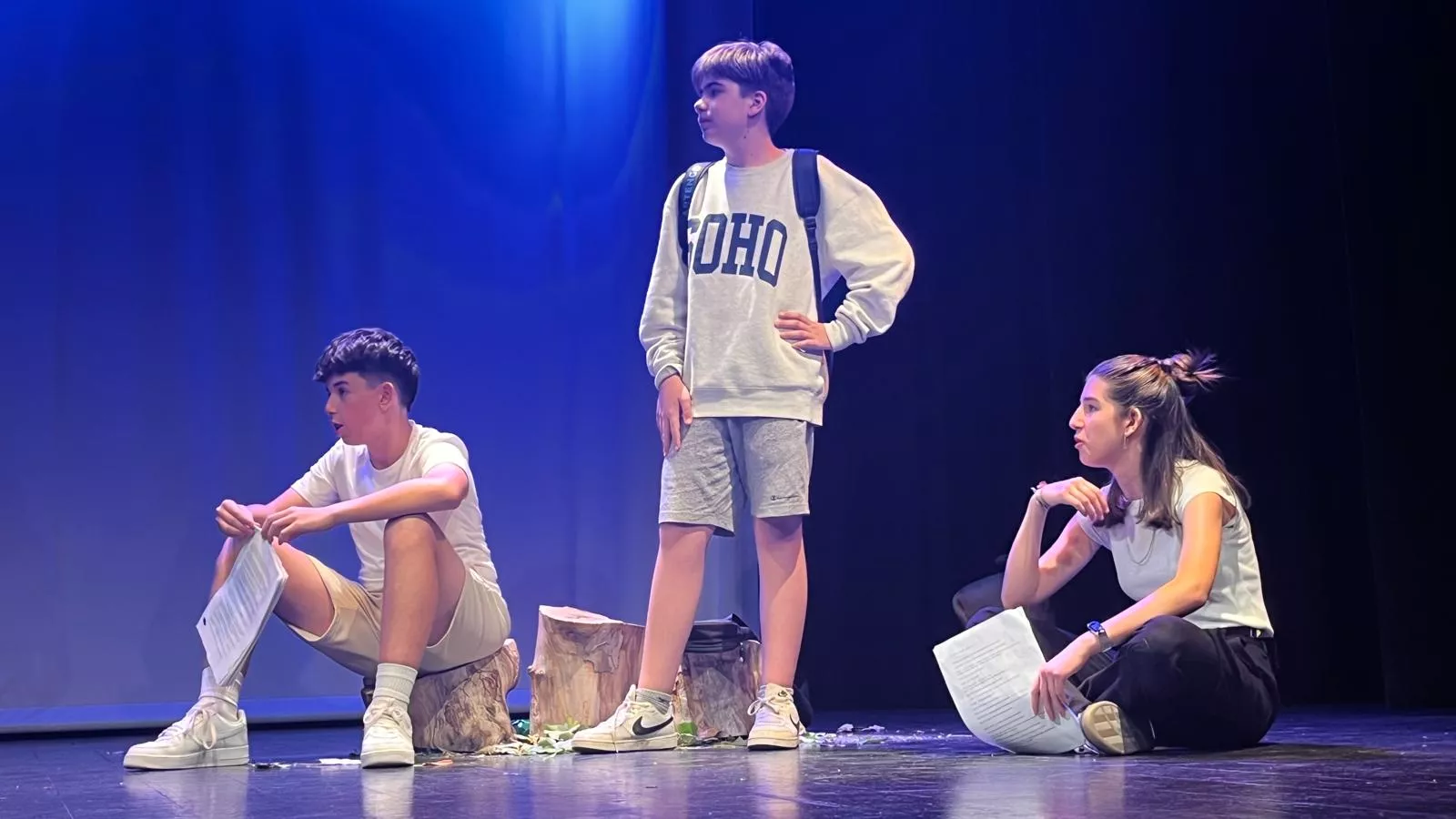 Actuación de La ventana teatro con la obra Pun(n)ck en la Muestra de Teatro y Danza Joven. Foto Mercedes Manterola