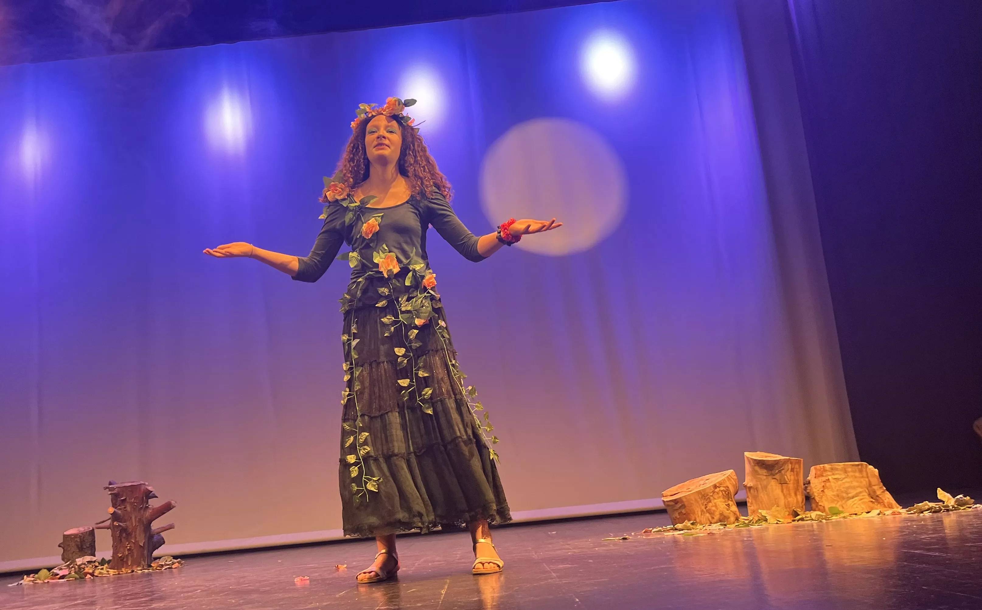 Actuación de La ventana teatro con la obra Pun(n)ck en la Muestra de Teatro y Danza Joven. Foto Mercedes Manterola